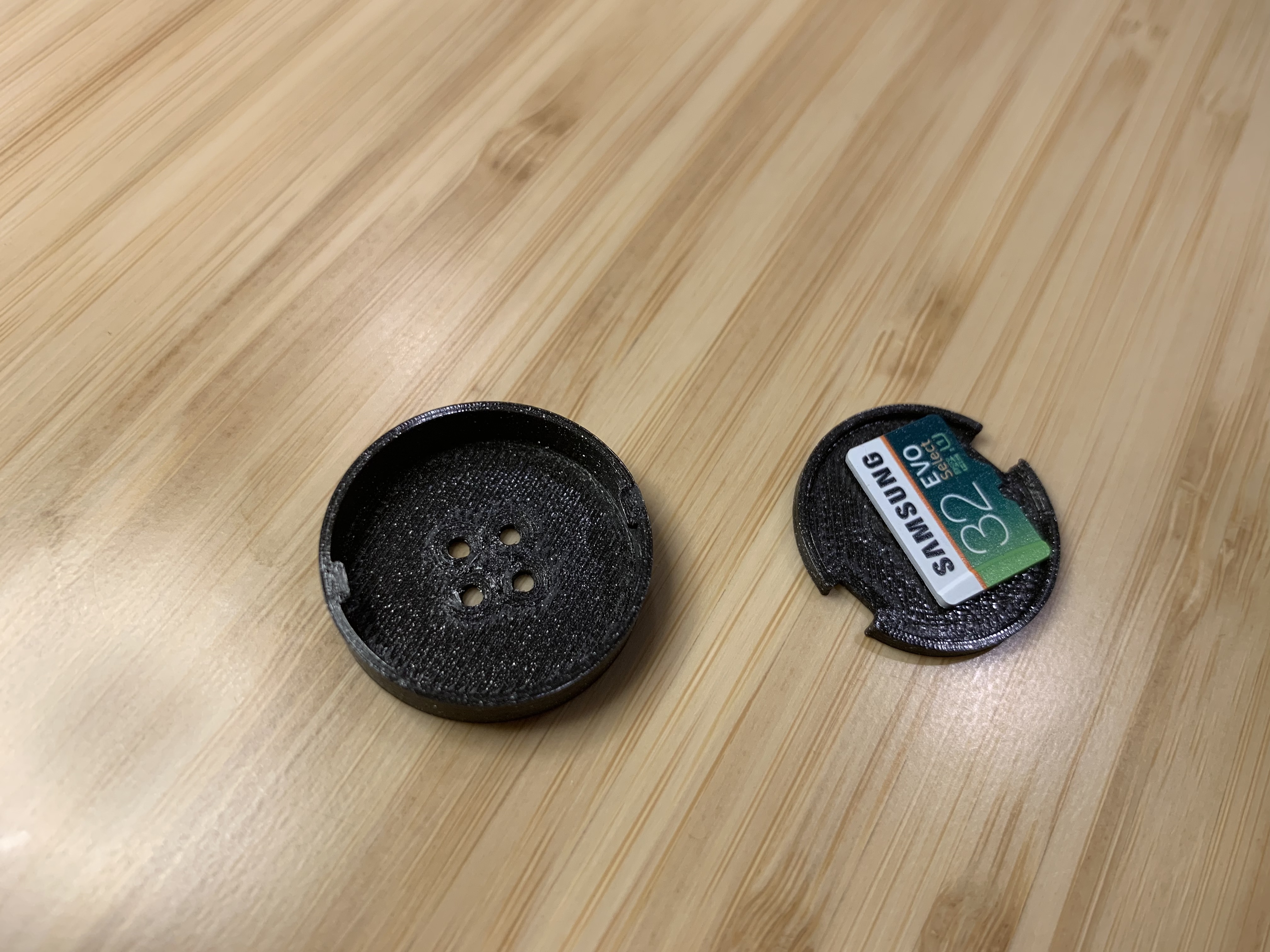 Secret Agent Clothing Button — miniatura 4
