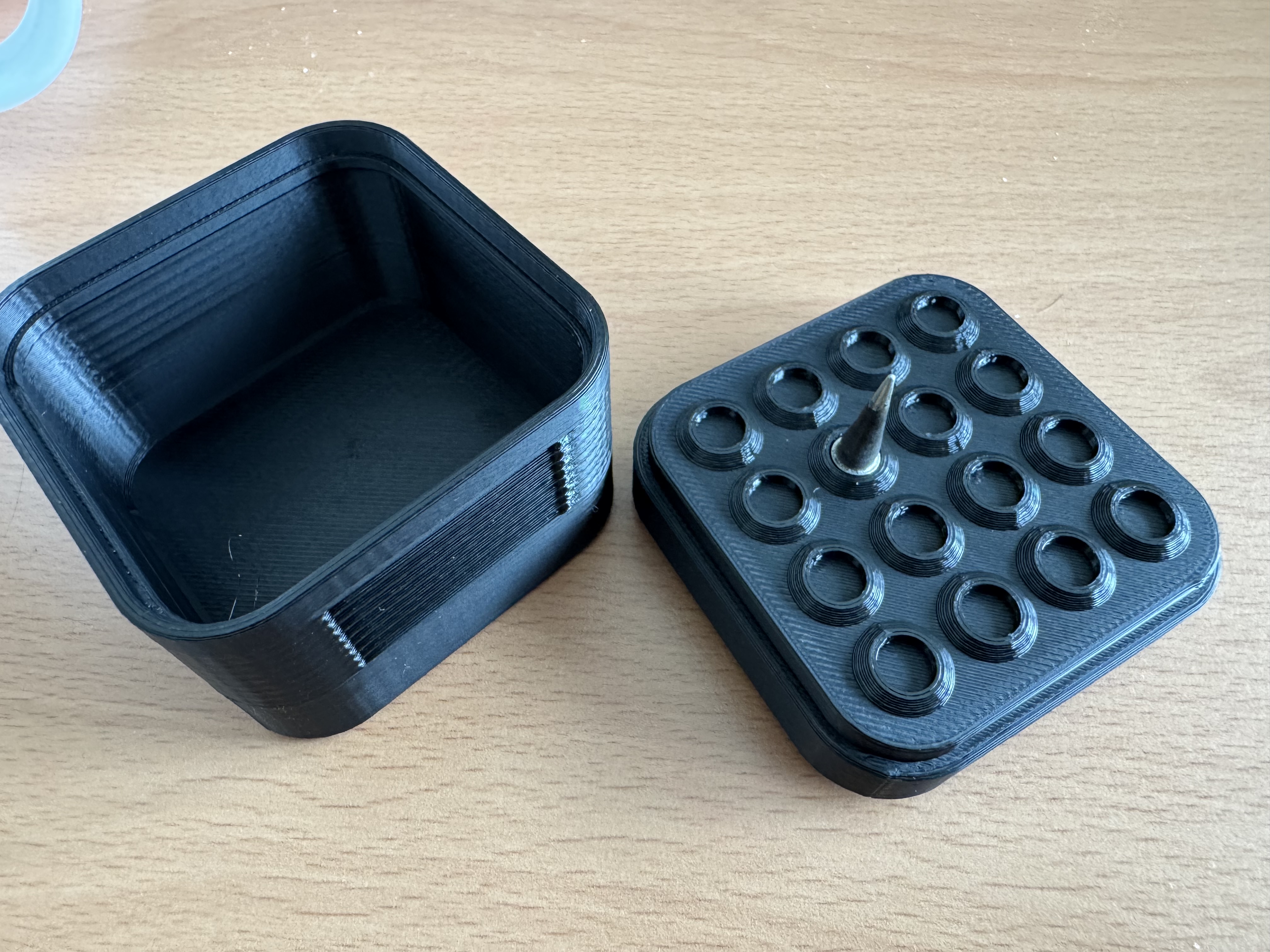 Weller LT tip magnetic holder / box