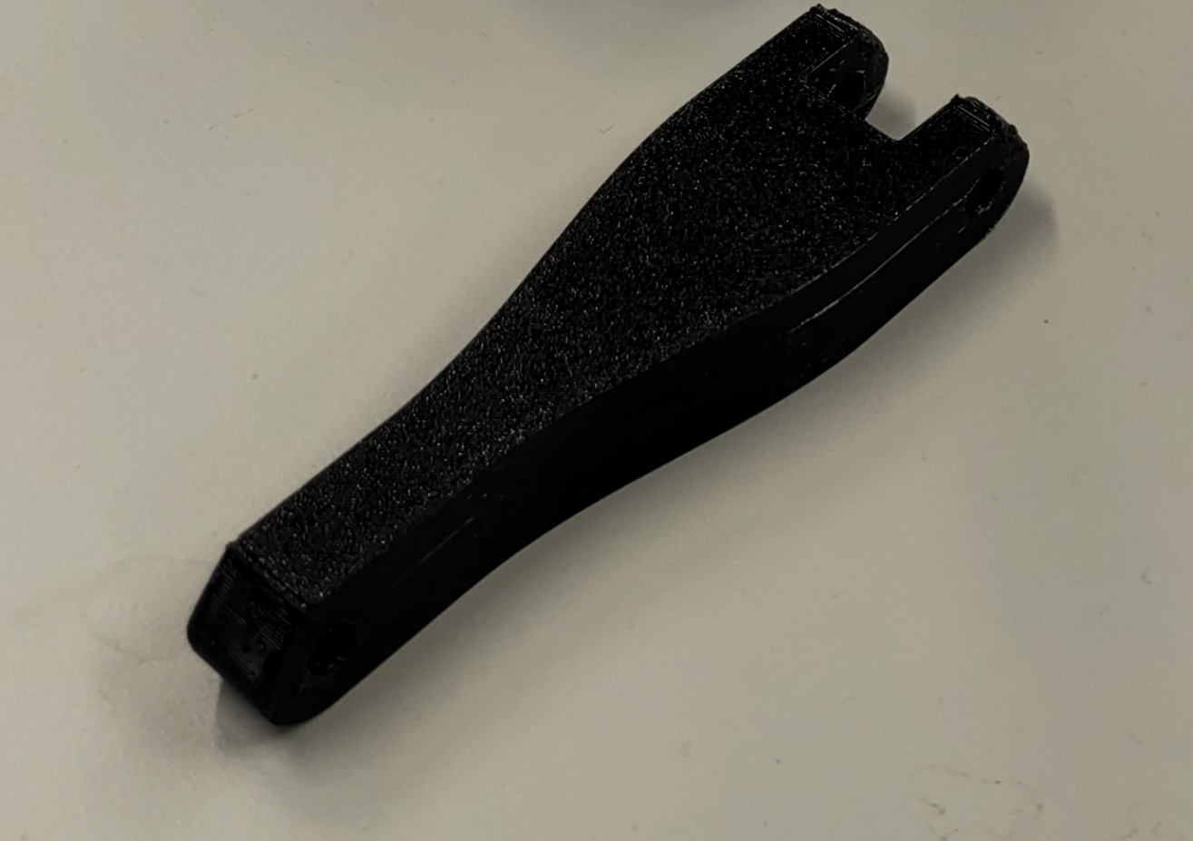 Hand-operated pump arm link