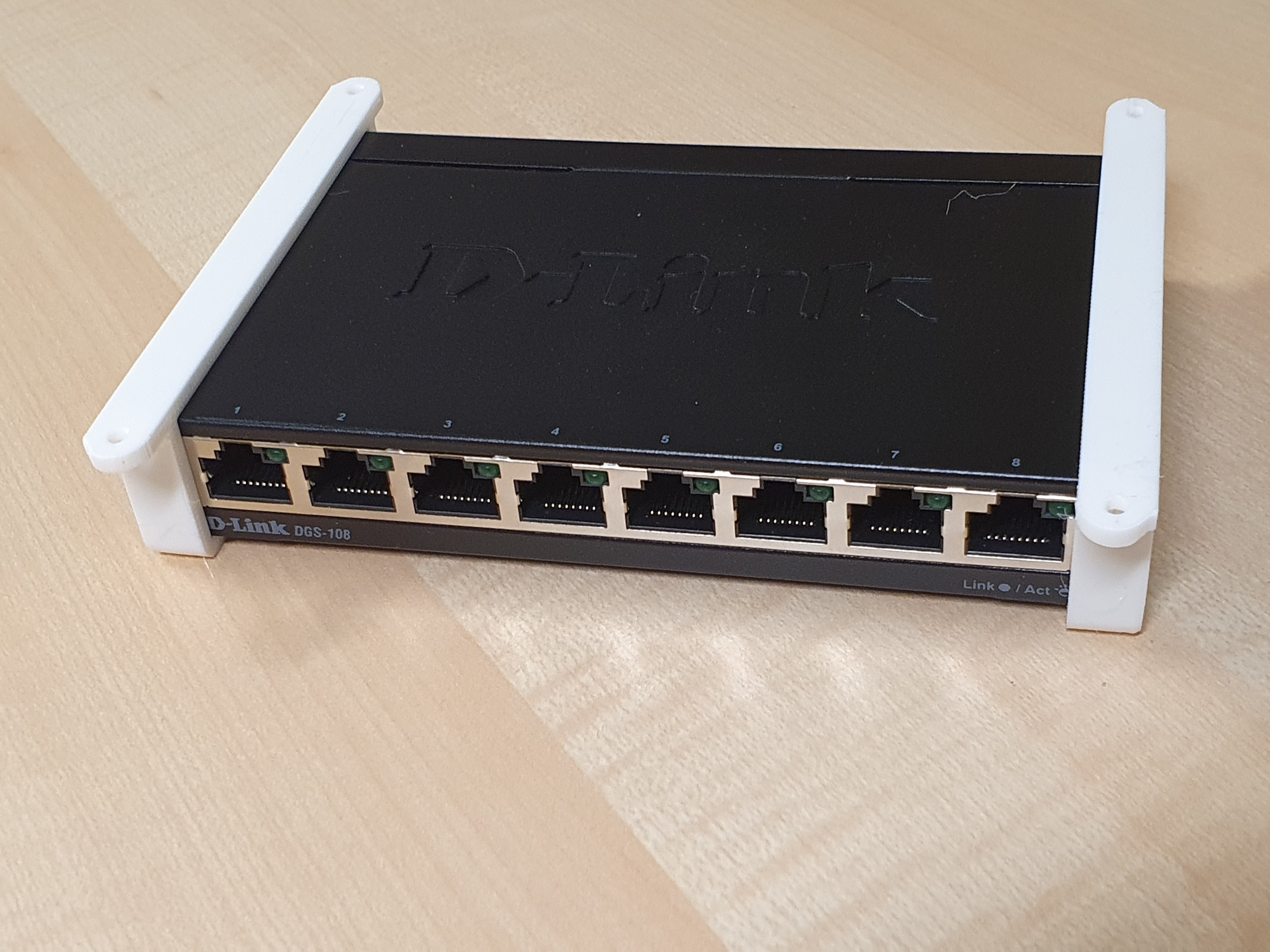 D-Link DGS-108 Go-SW-5G mount bracket