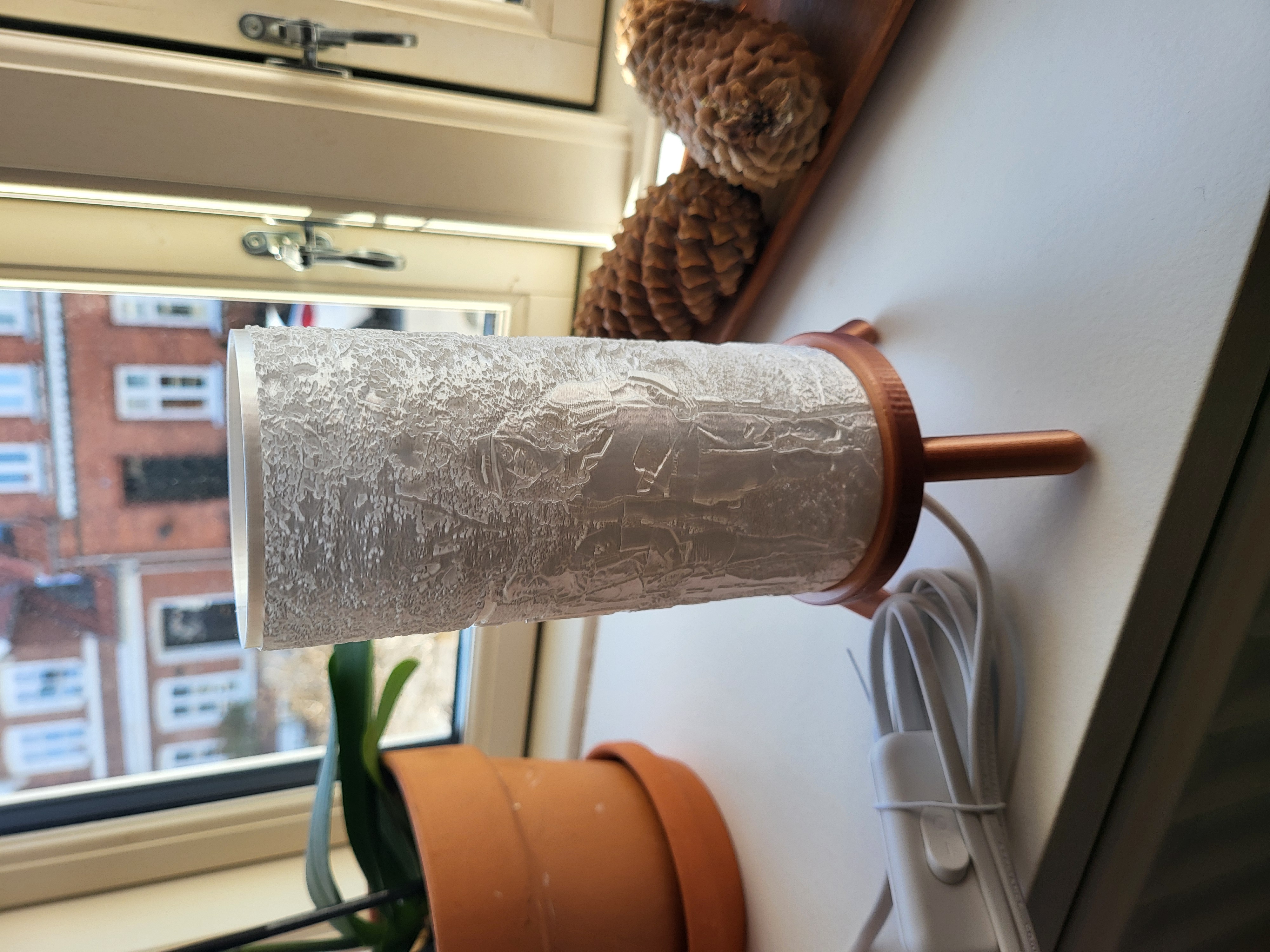 Small cozy lithophane lamp (E14 bulb)