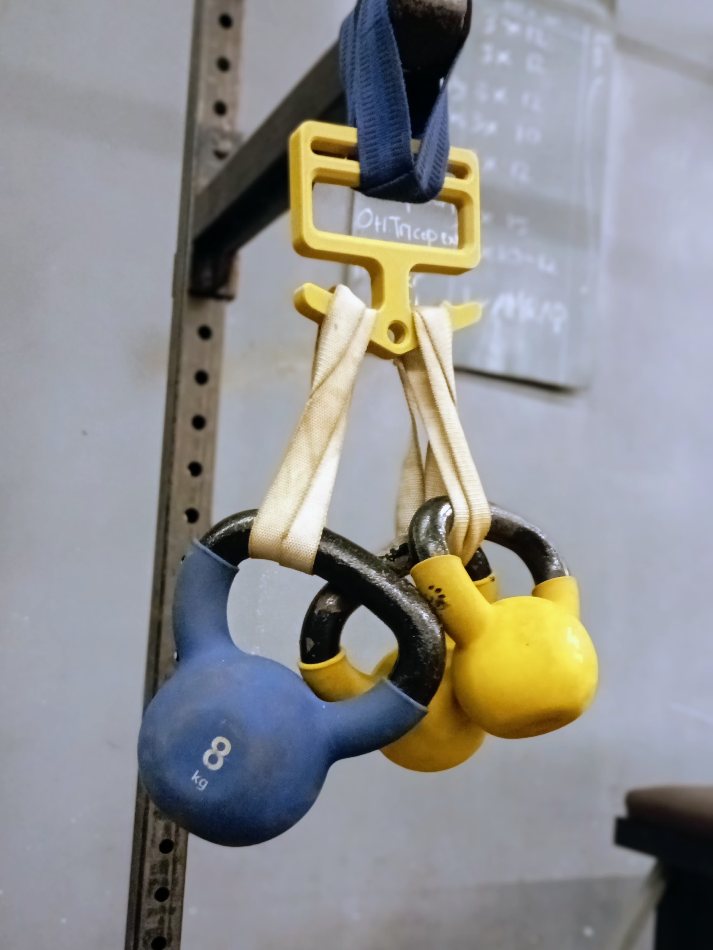 Heavy duty bags holder