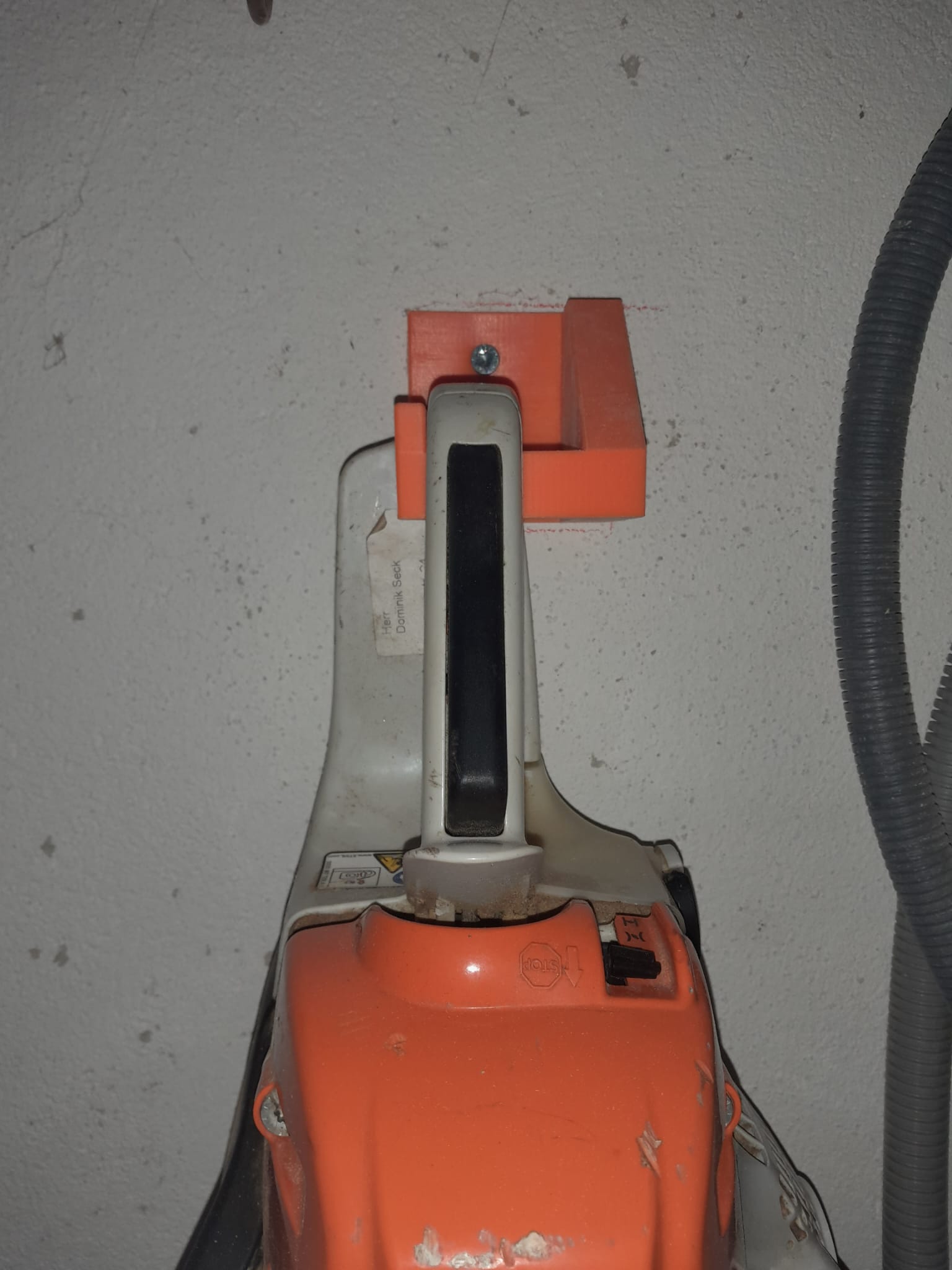 Chainsaw Holder Wall Mount / Stihl Husquarna Dolmar  / Stihl HSA - MSA / Gerätehalter