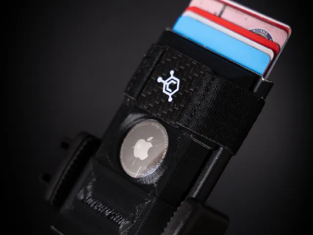 Code 118 Wallet Airtag Holder