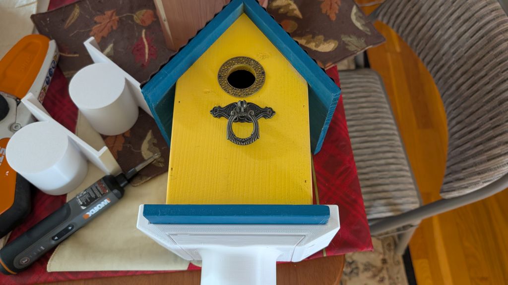 Mount for Cedar Alpha Birdhouse on 2" PVC
