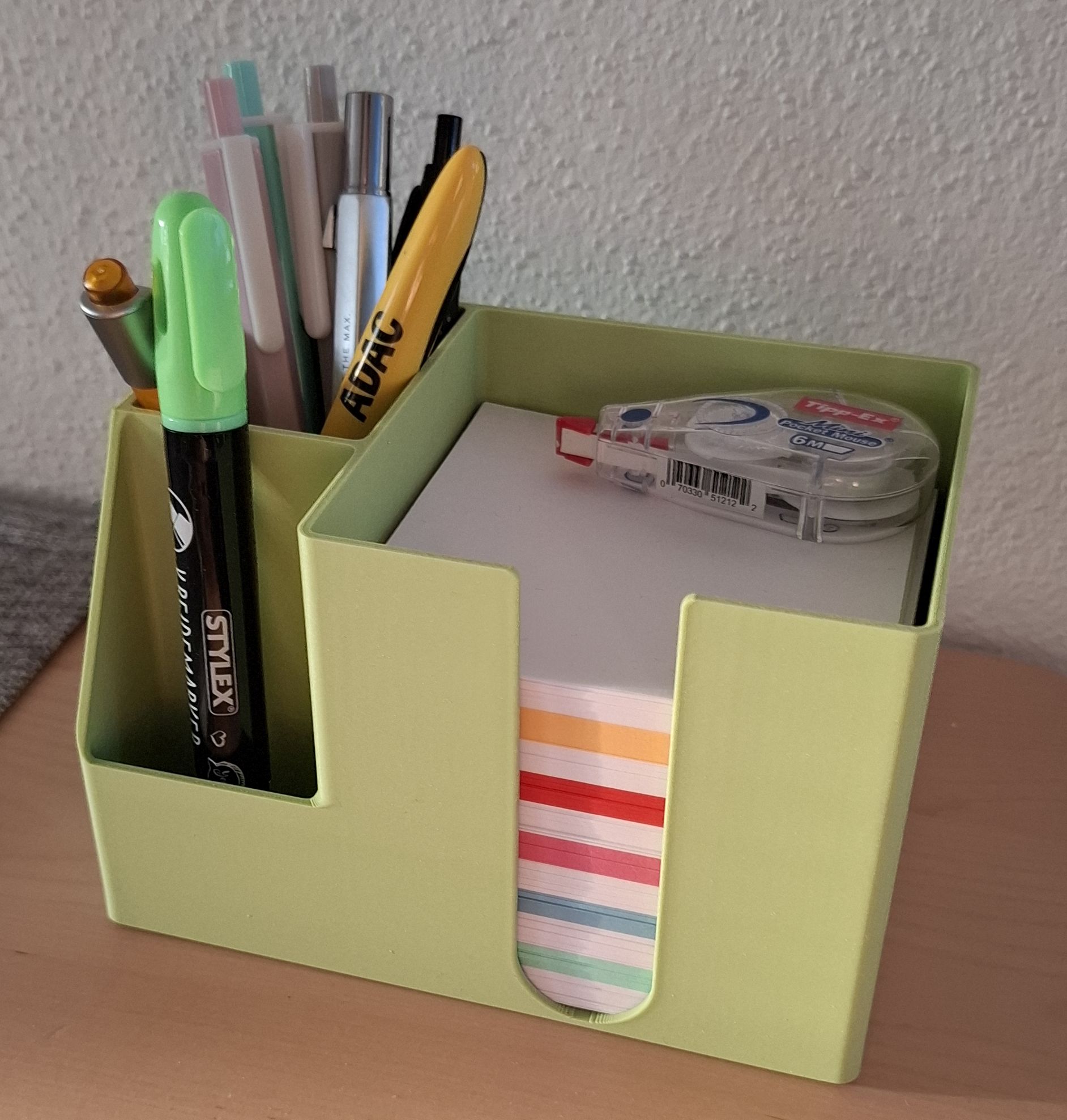 Stiftebox mit Zettelhalter | Pencil box with paper holder