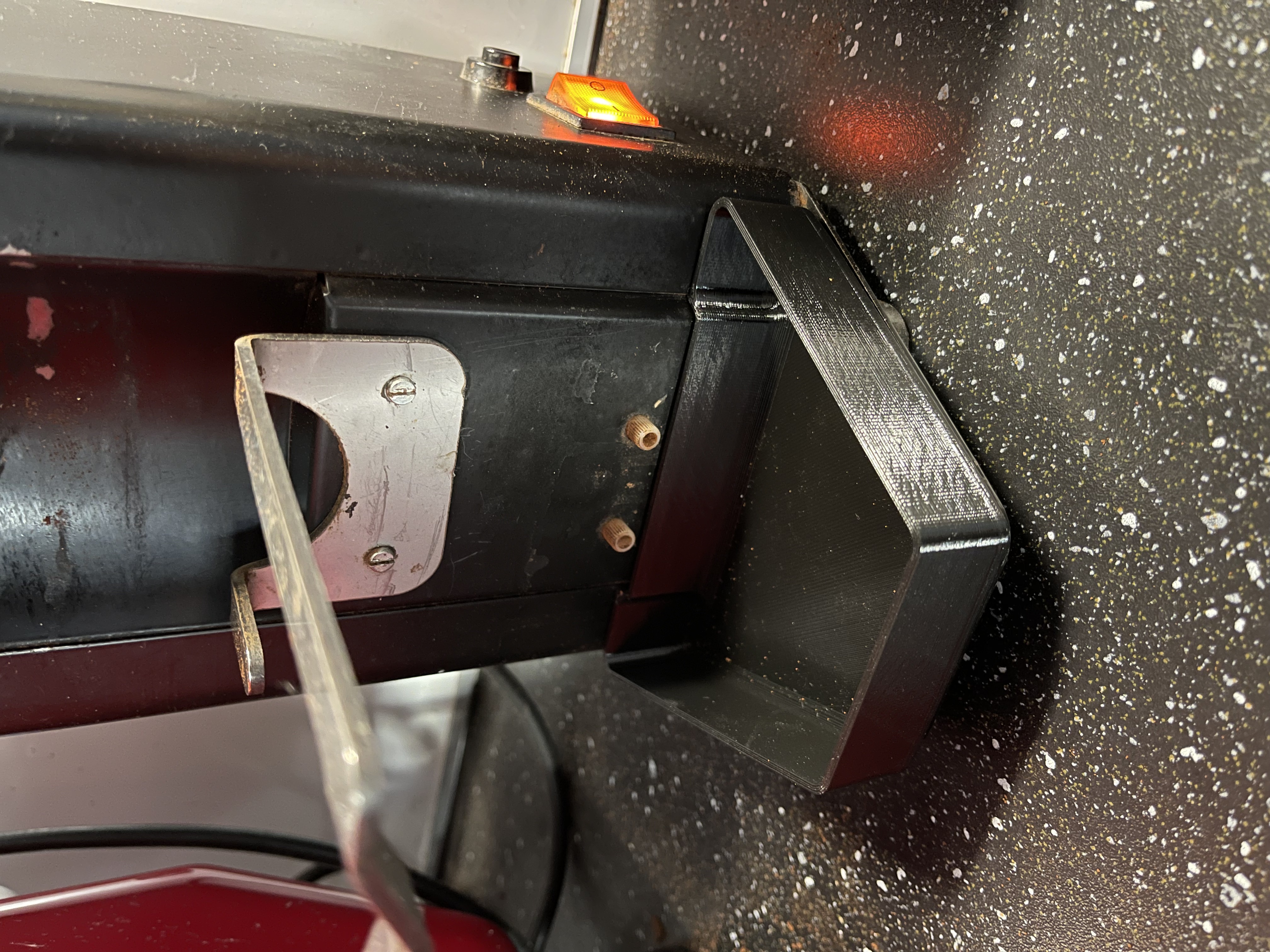 Coffee grinder drip tray