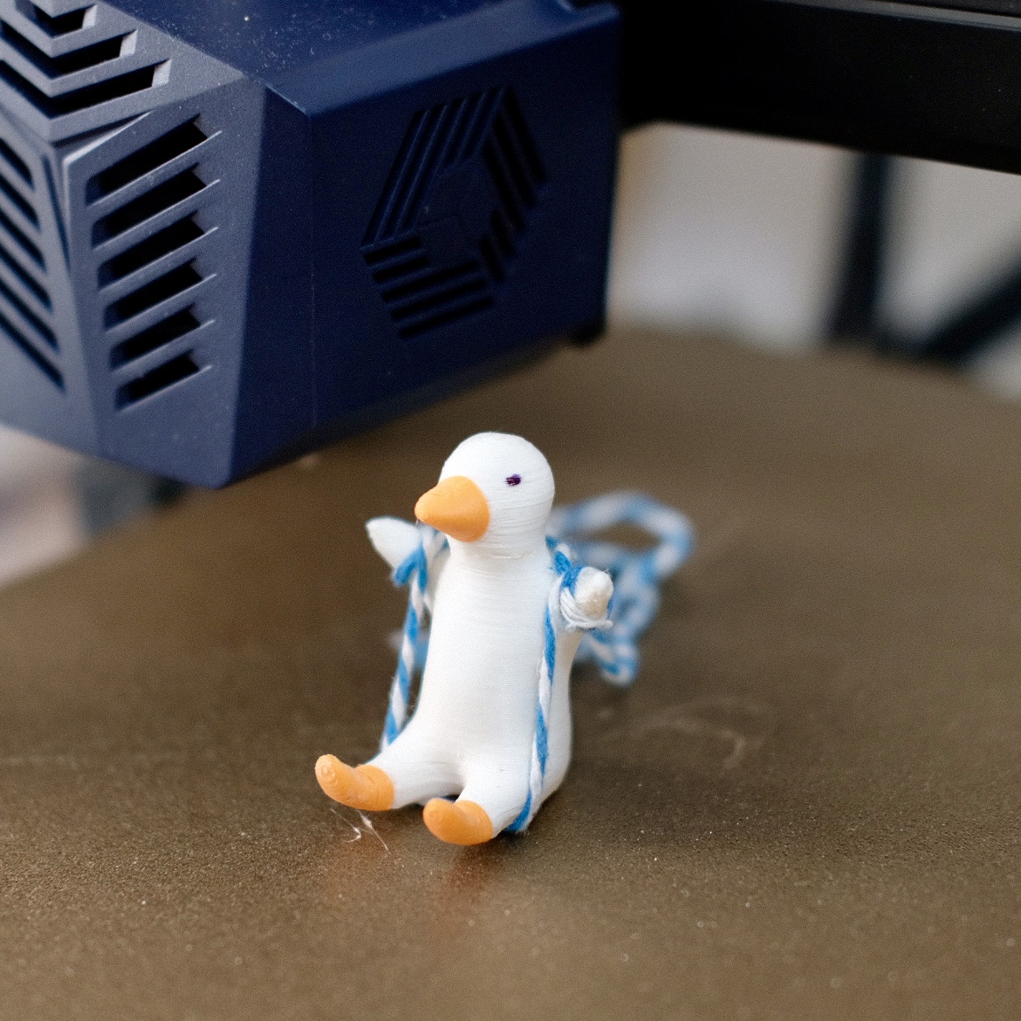 Swingy - The 3D printer swinging duck guardian por 3D Print It ...