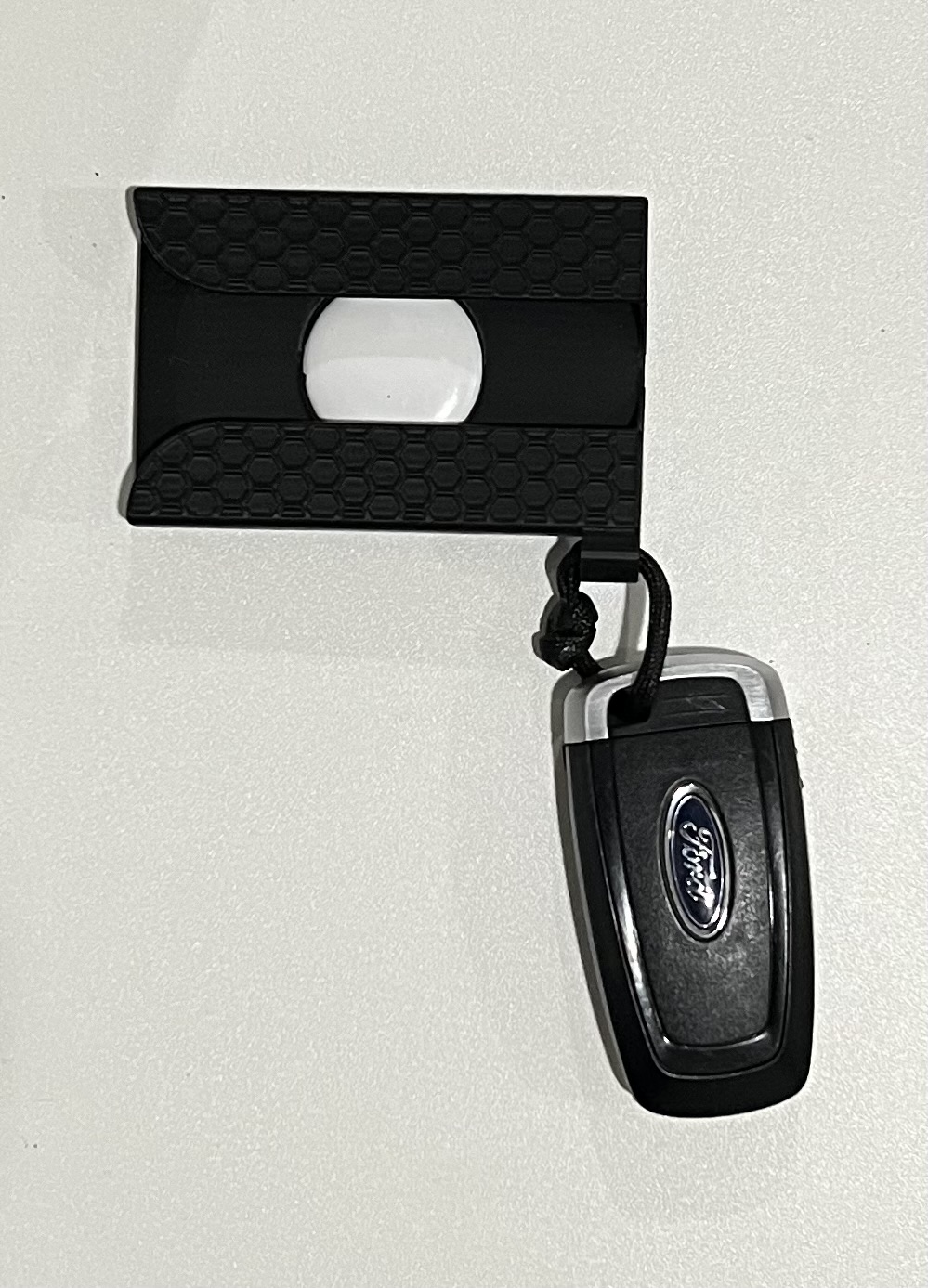Dumb Wallet 6 Cards with Keyring.