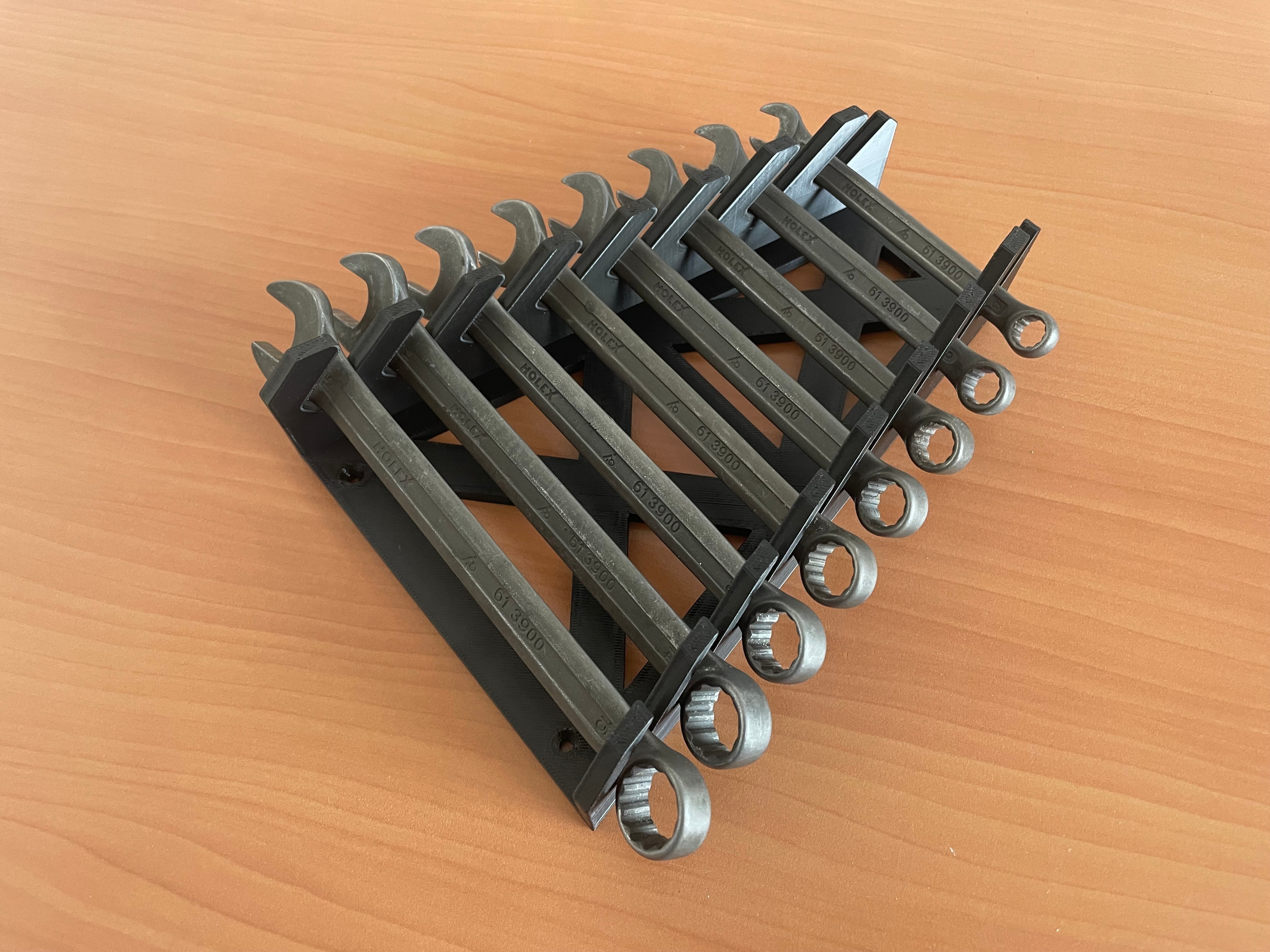 Universal wrench holder