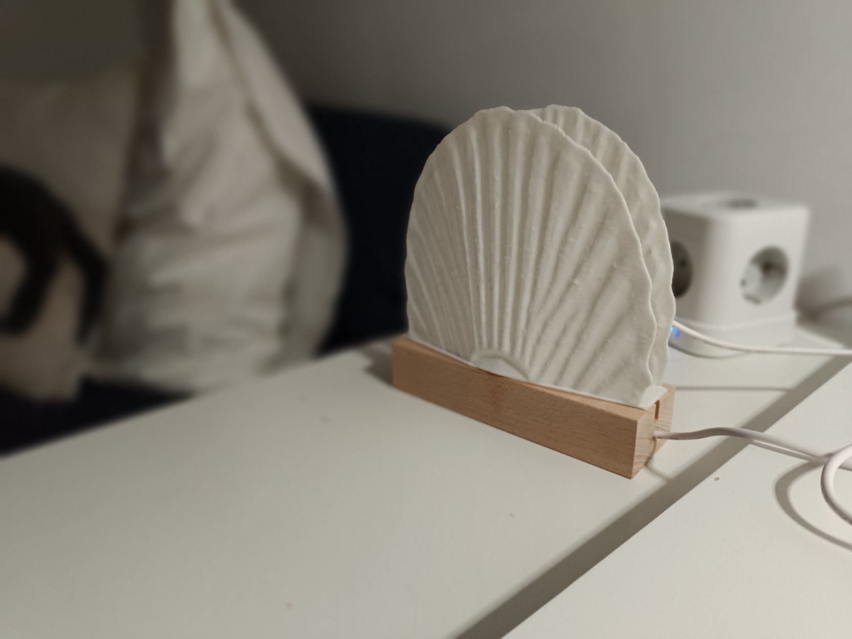 Seashell bedside lamp — thumbnail 9