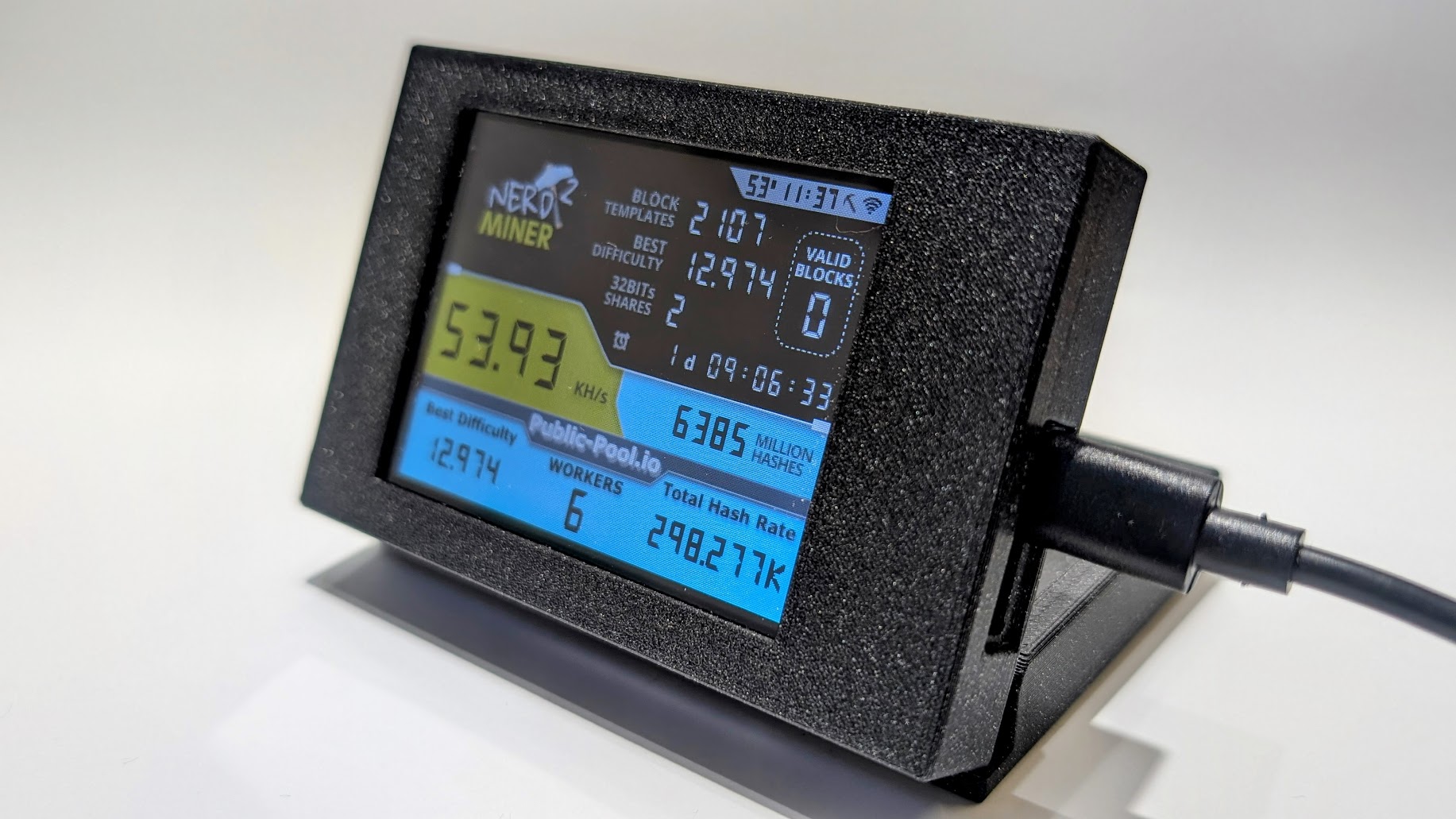 ESP32 NerdMiner housing with stand