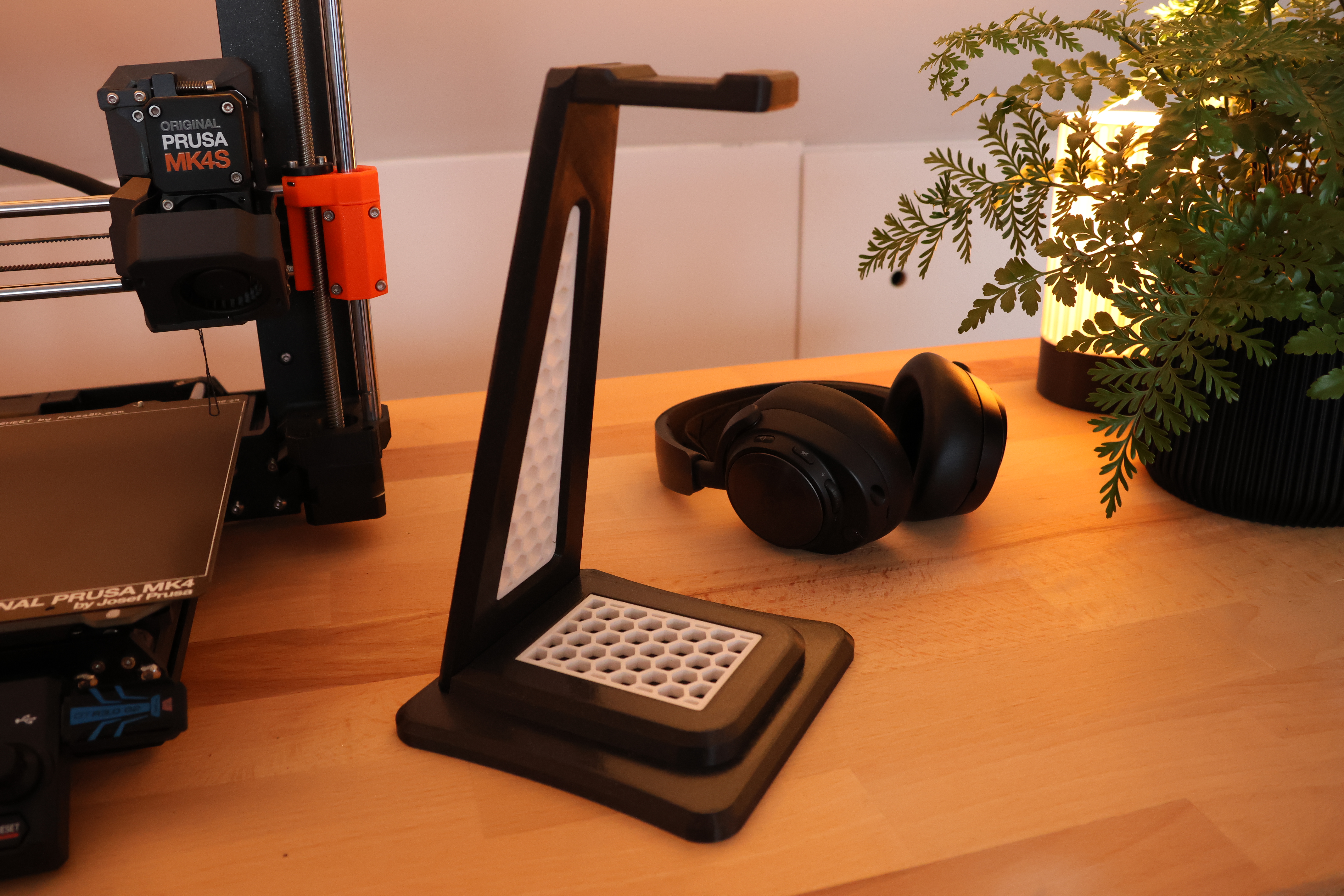 Hexagon Headset Stand