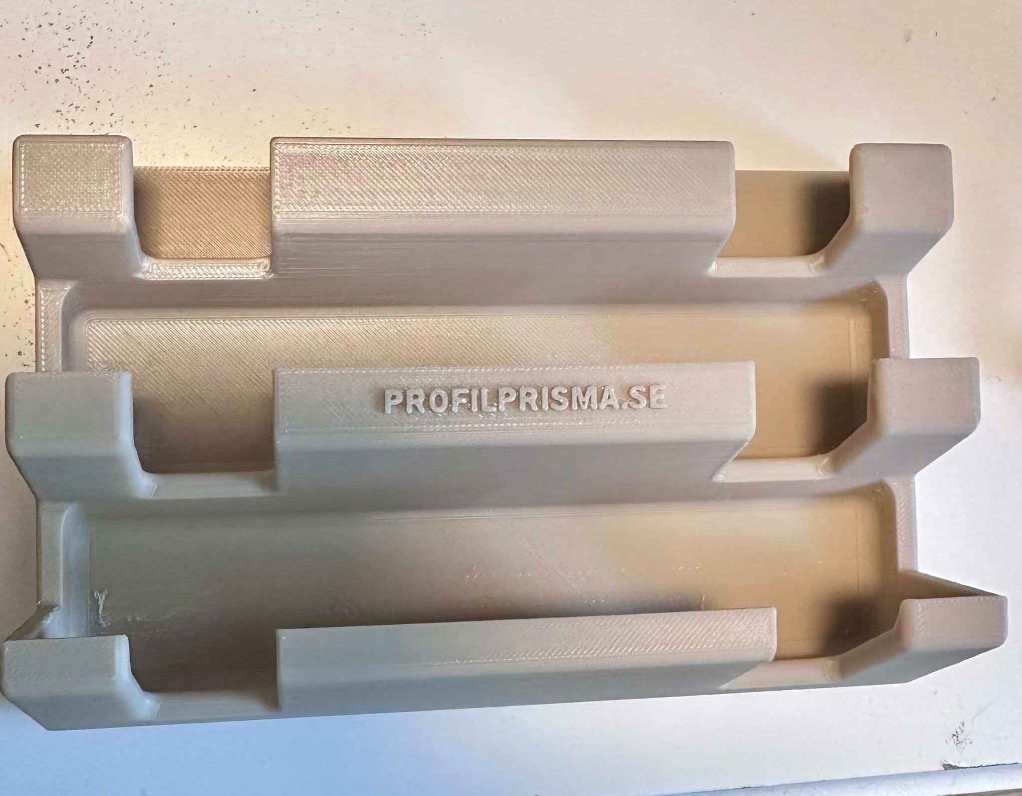 Magnetic penholder for whiteboards