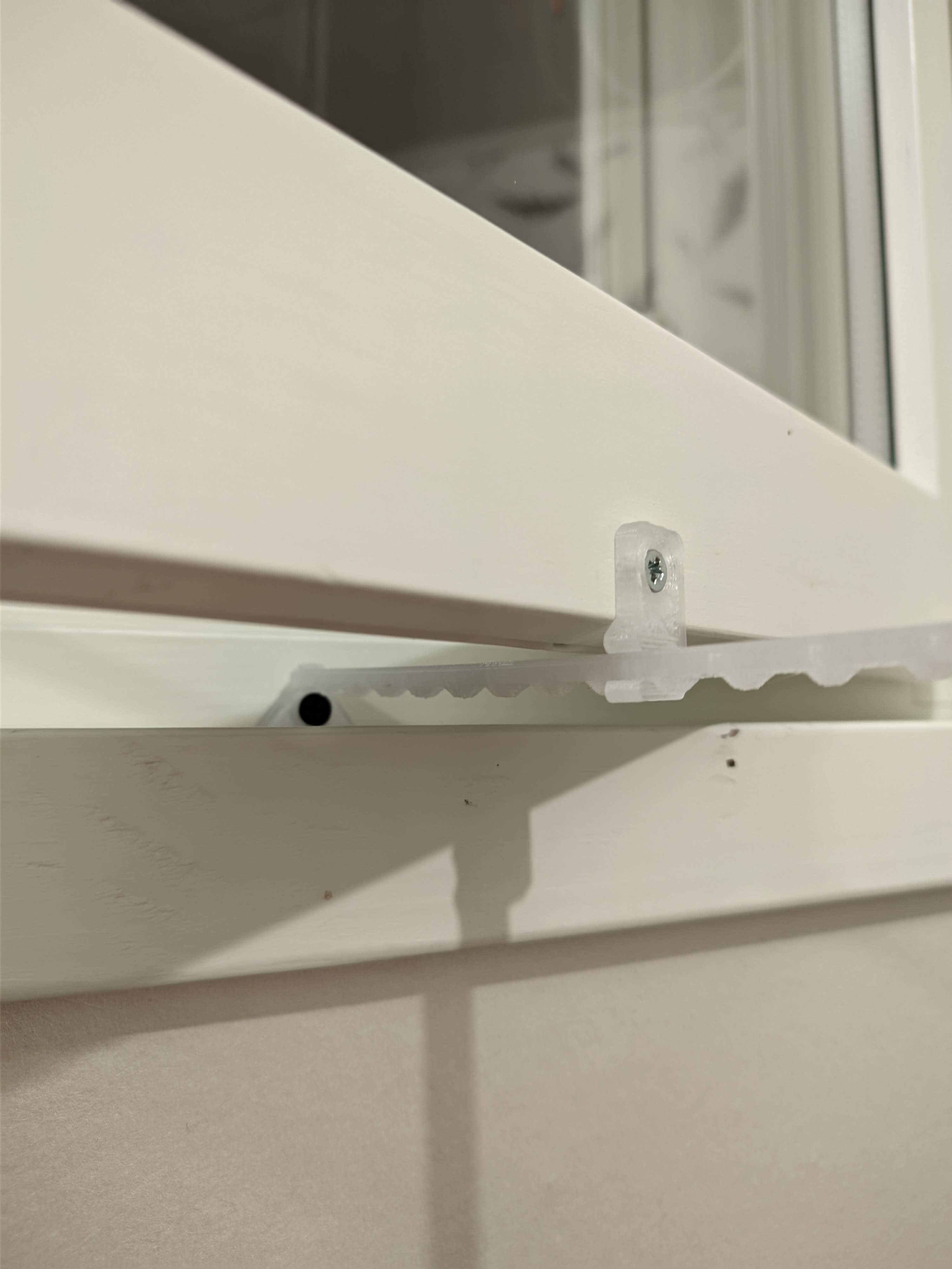 Minimalistic window comb