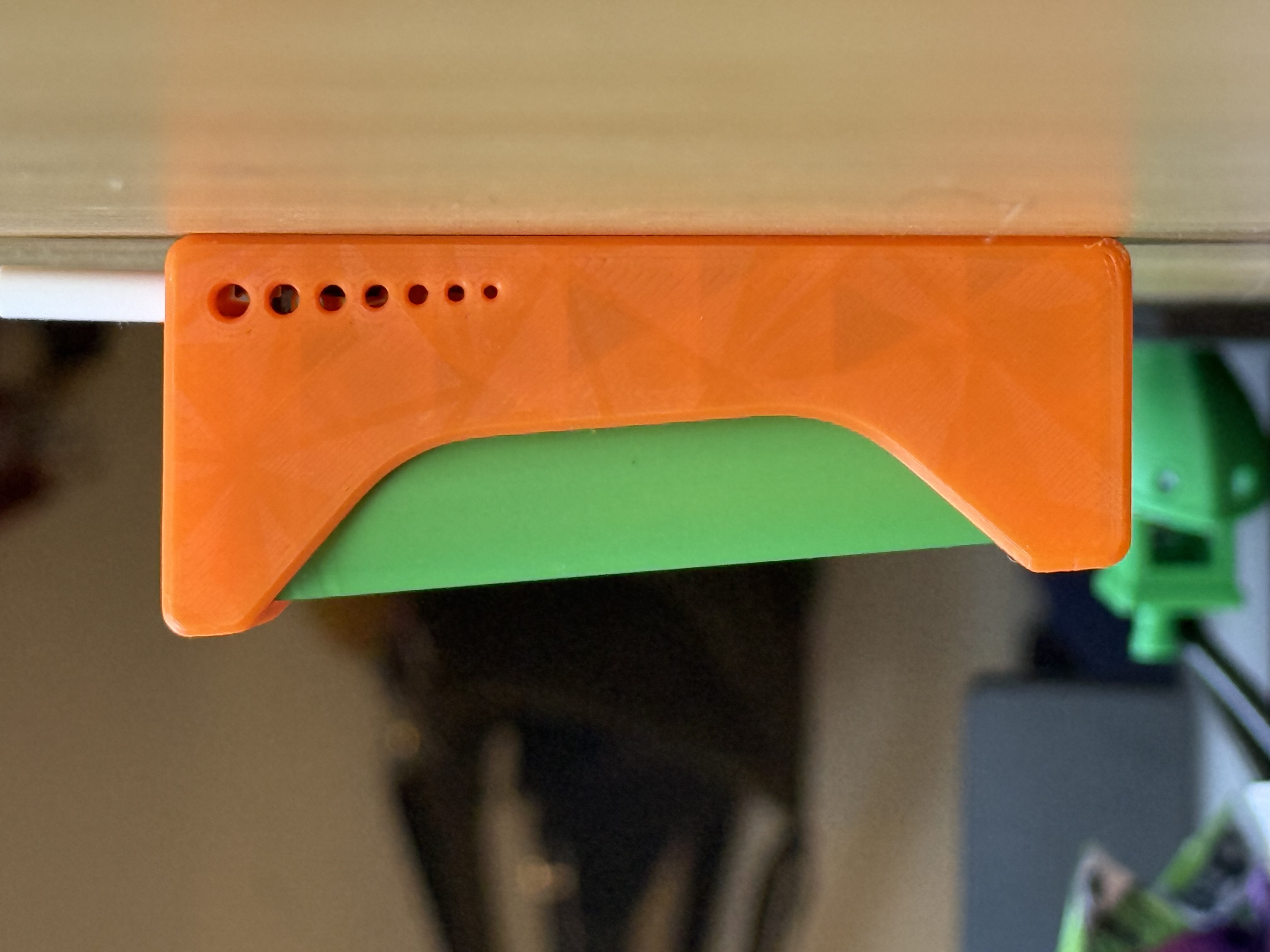 18650 charger case - parametric for battery terminals