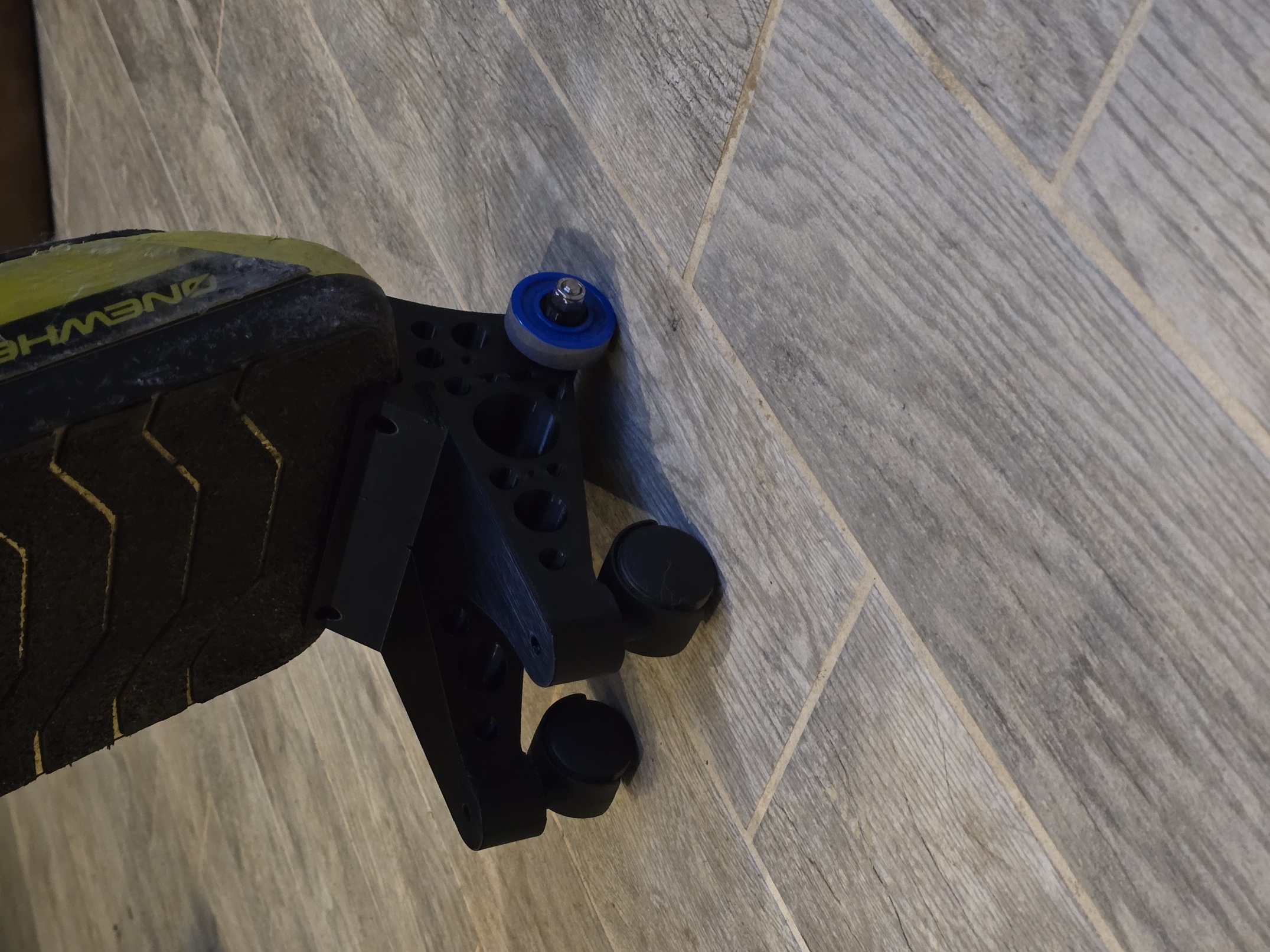 onewheel stand
