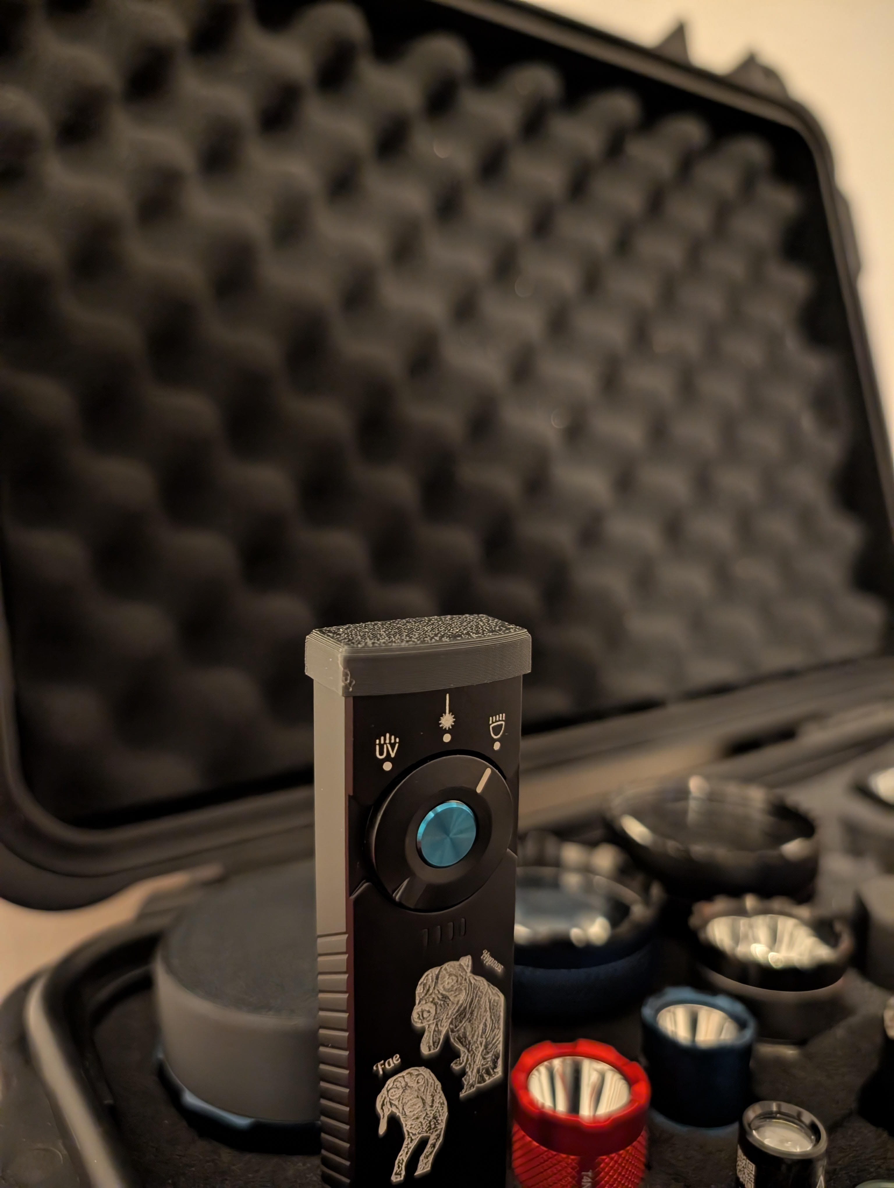Olight Arkfeld Pro lens cap
