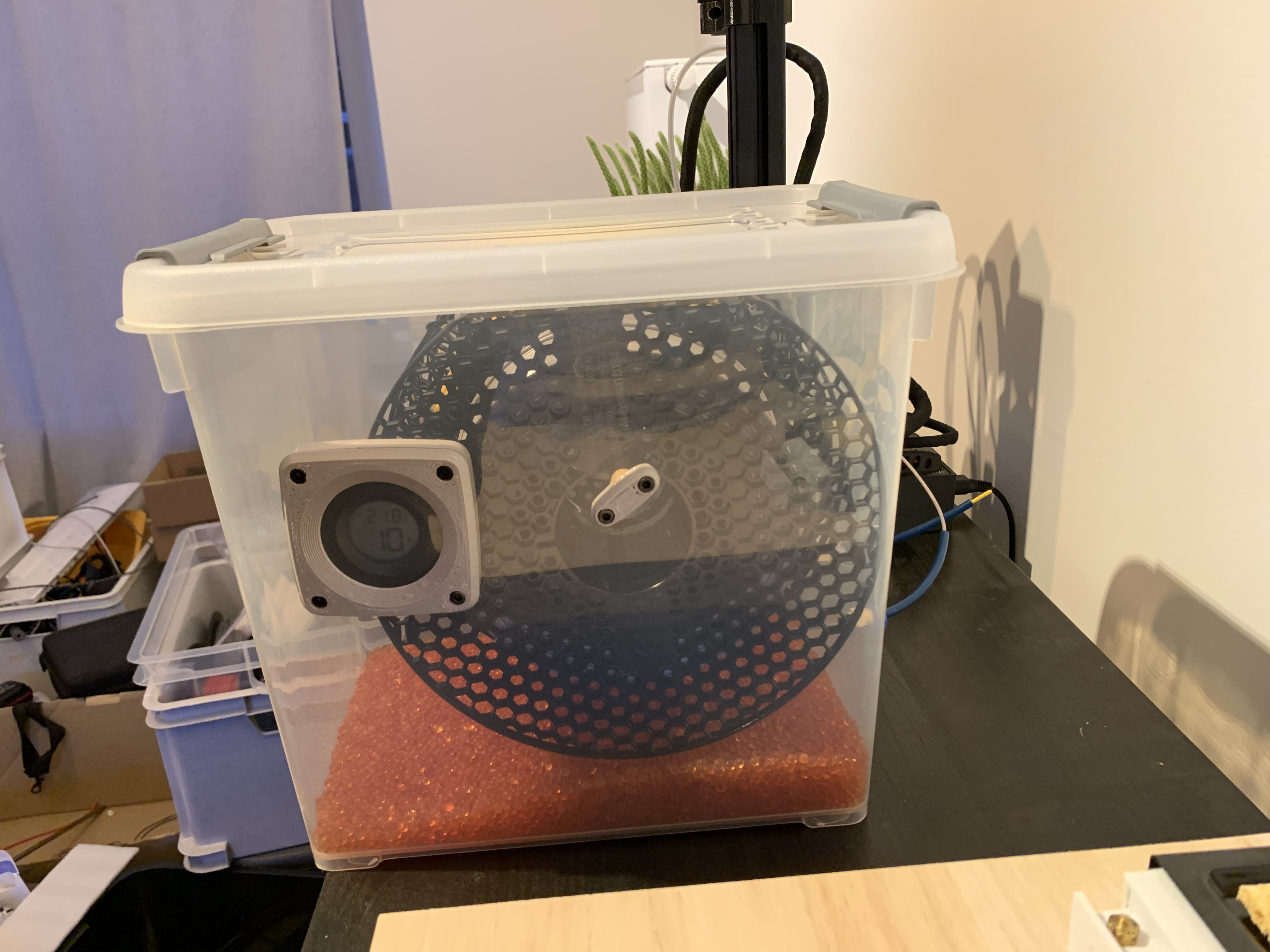 Drybox Humidity Sensor & Rod Mount (metric)