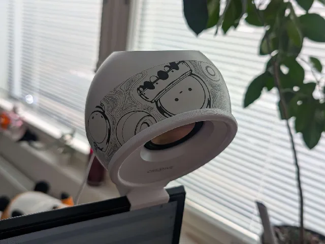 Creative Pebble V3 monitor mount