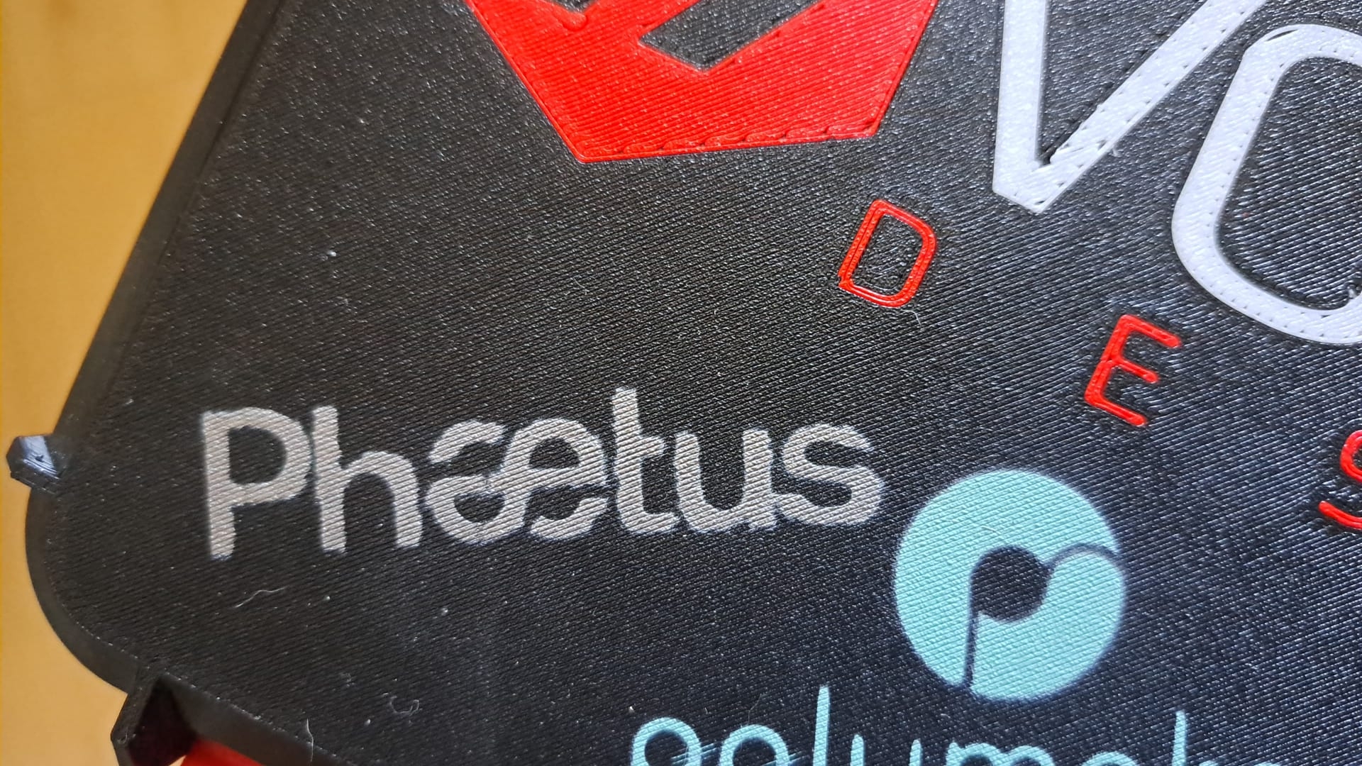 Phaetus logo stencil