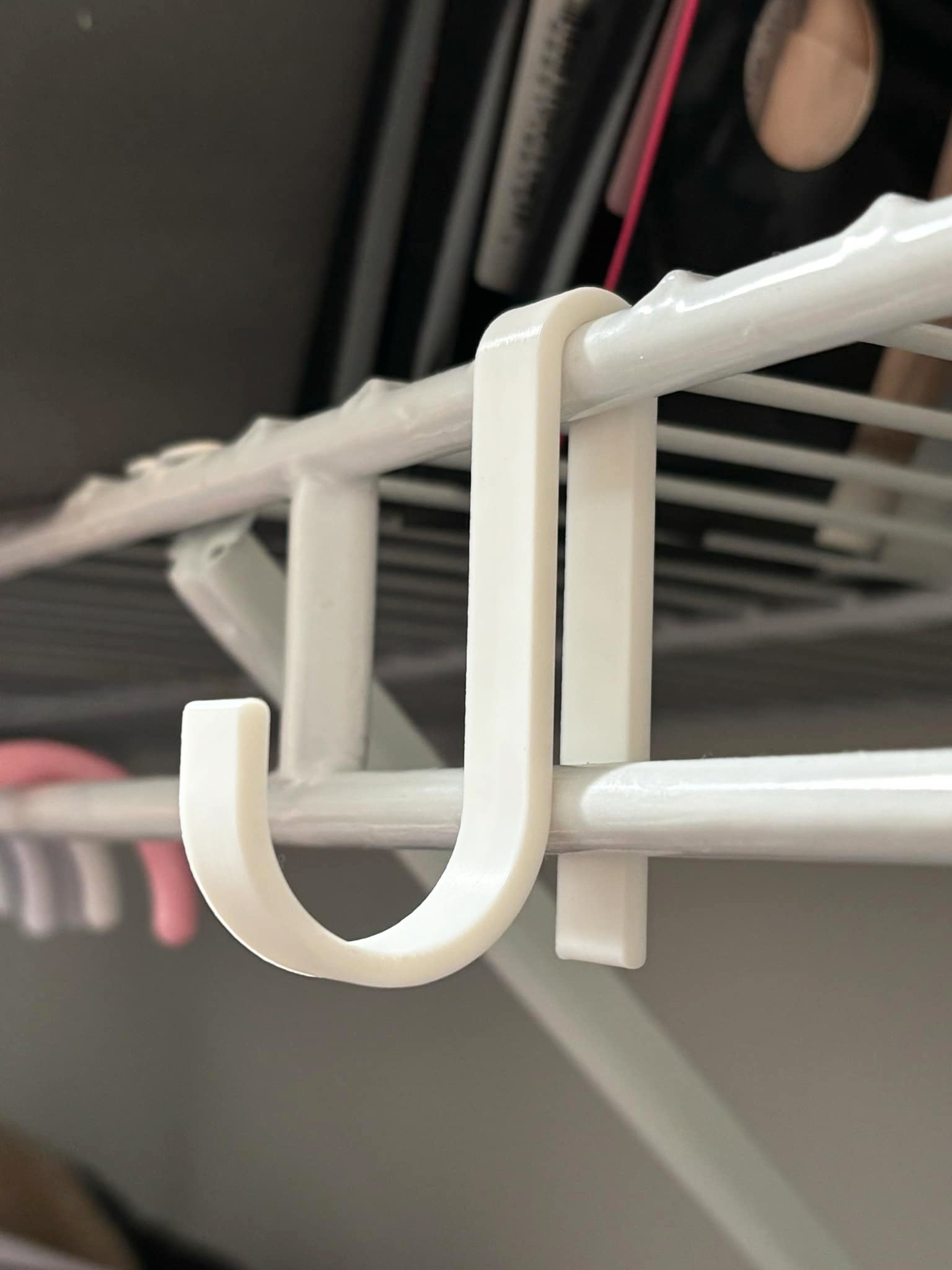 Closet maid wire shelf hook
