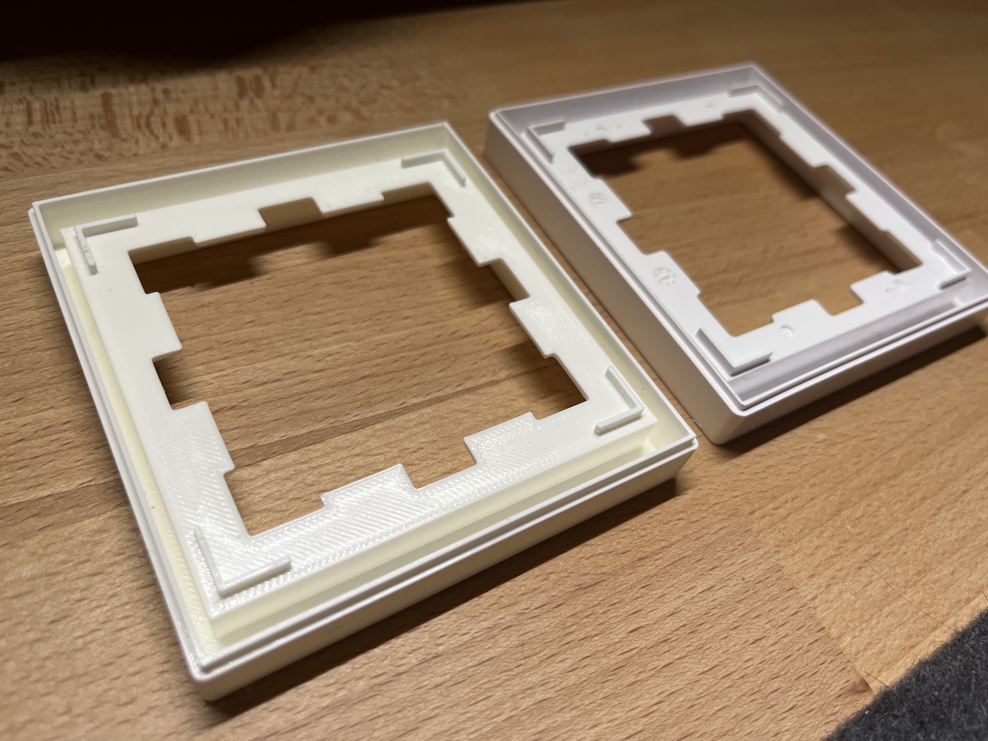 Merten D-Life thermoplastic frame