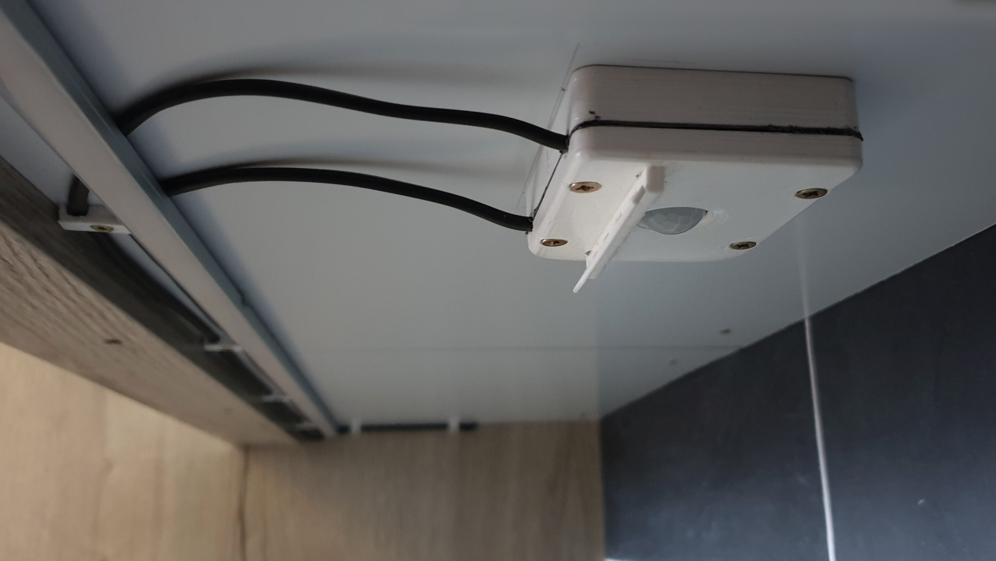 PIR Sensor Case for 12 ~ 24V LED lighting