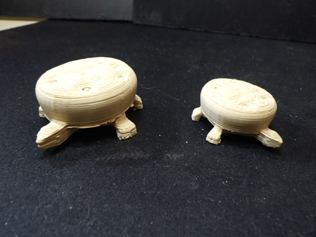 Tortoise Head Ottoman in Playmobil Diorama Compatible Scale & Dollhouse Scale