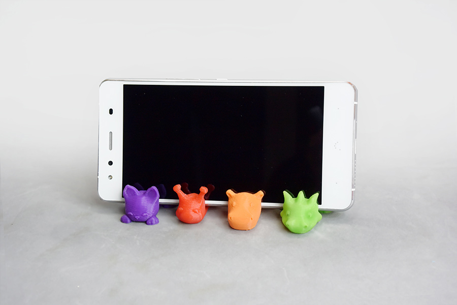 Miniatura 2 do modelo 3D Keychain / Smartphone Stand