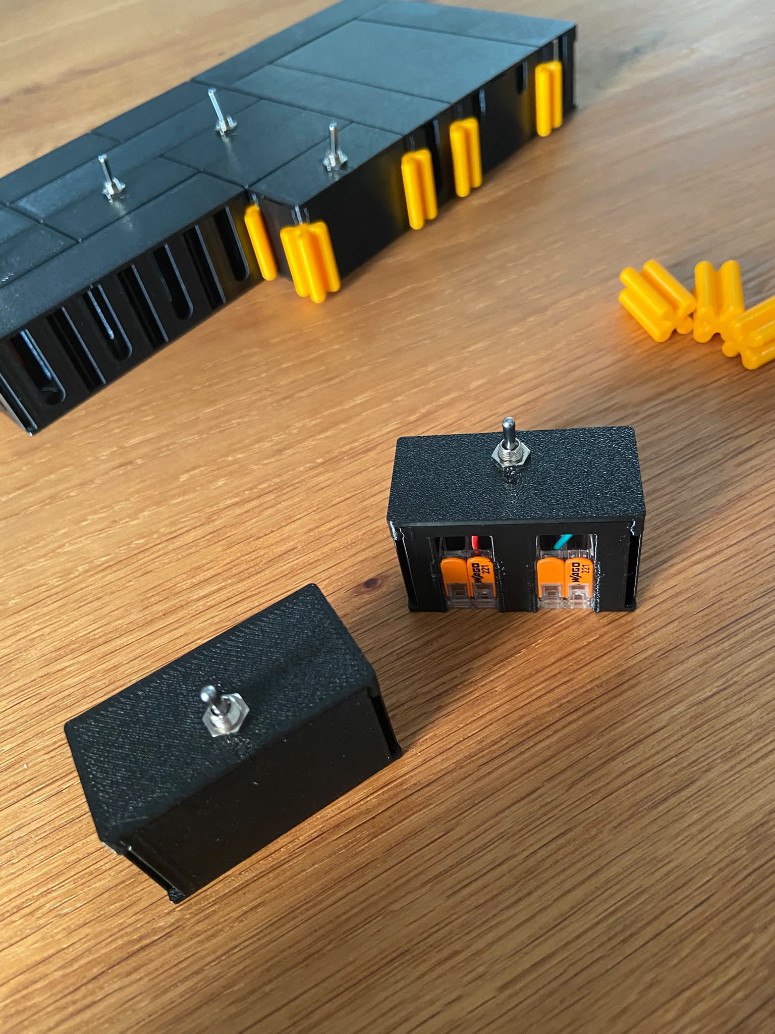 MakerDock -> Stackable DIY Development Platform | Modular ESP32 Electronics Mounting System — thumbnail 6