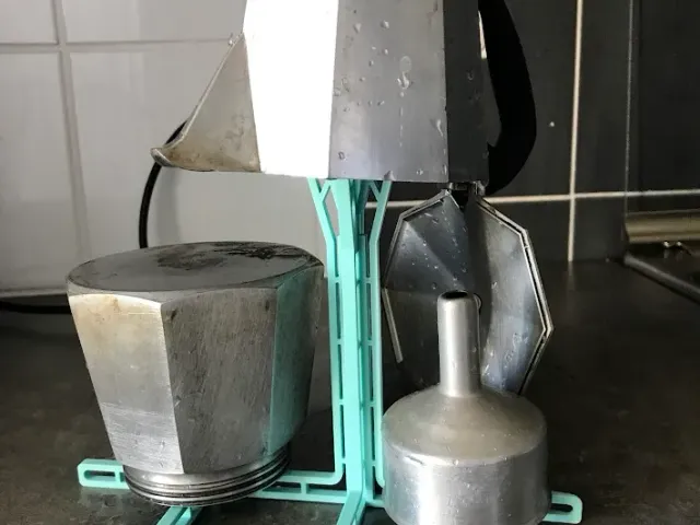 Moka drying stand