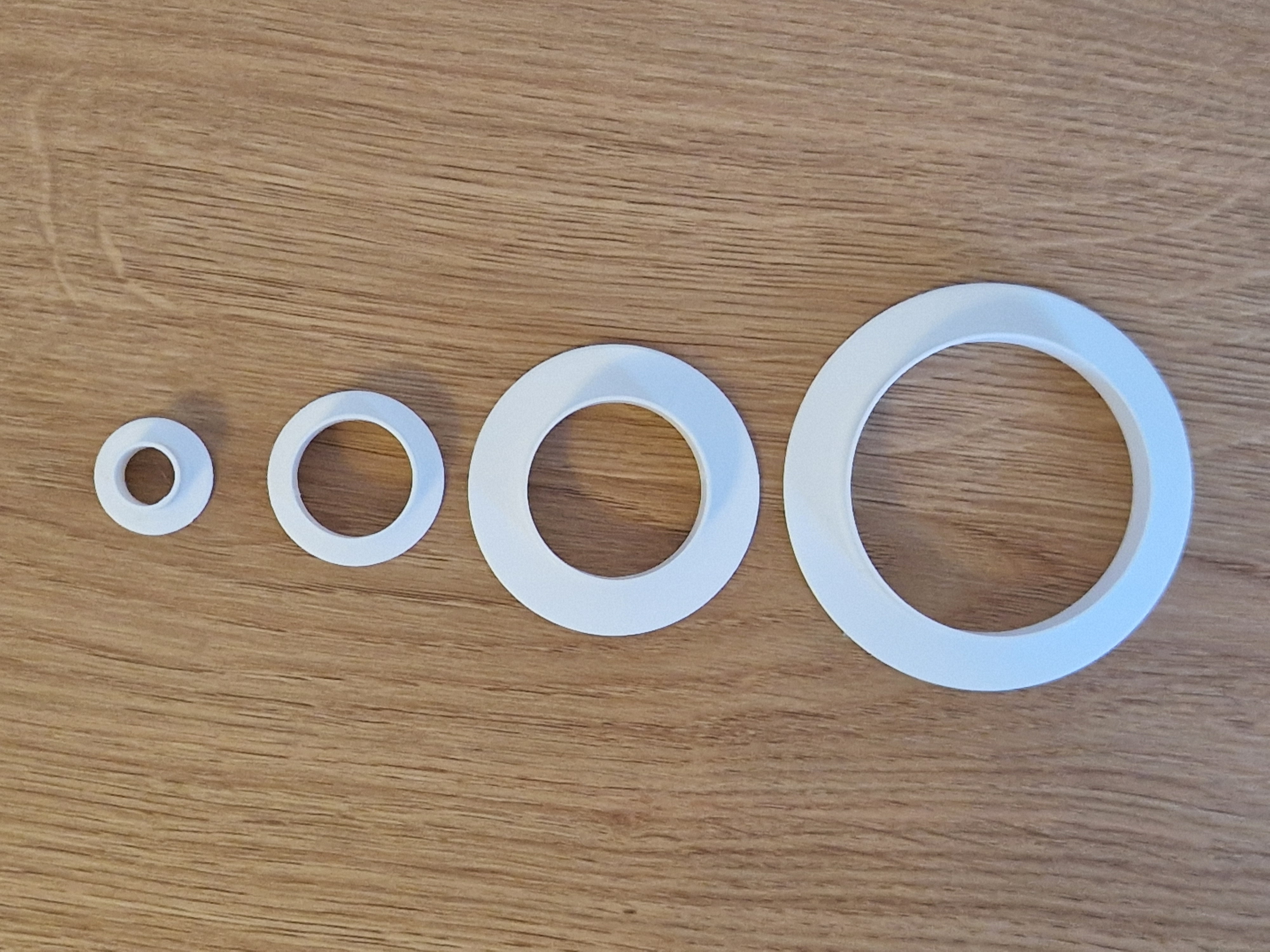 circular biscuit/cookie cutter (various sizes)