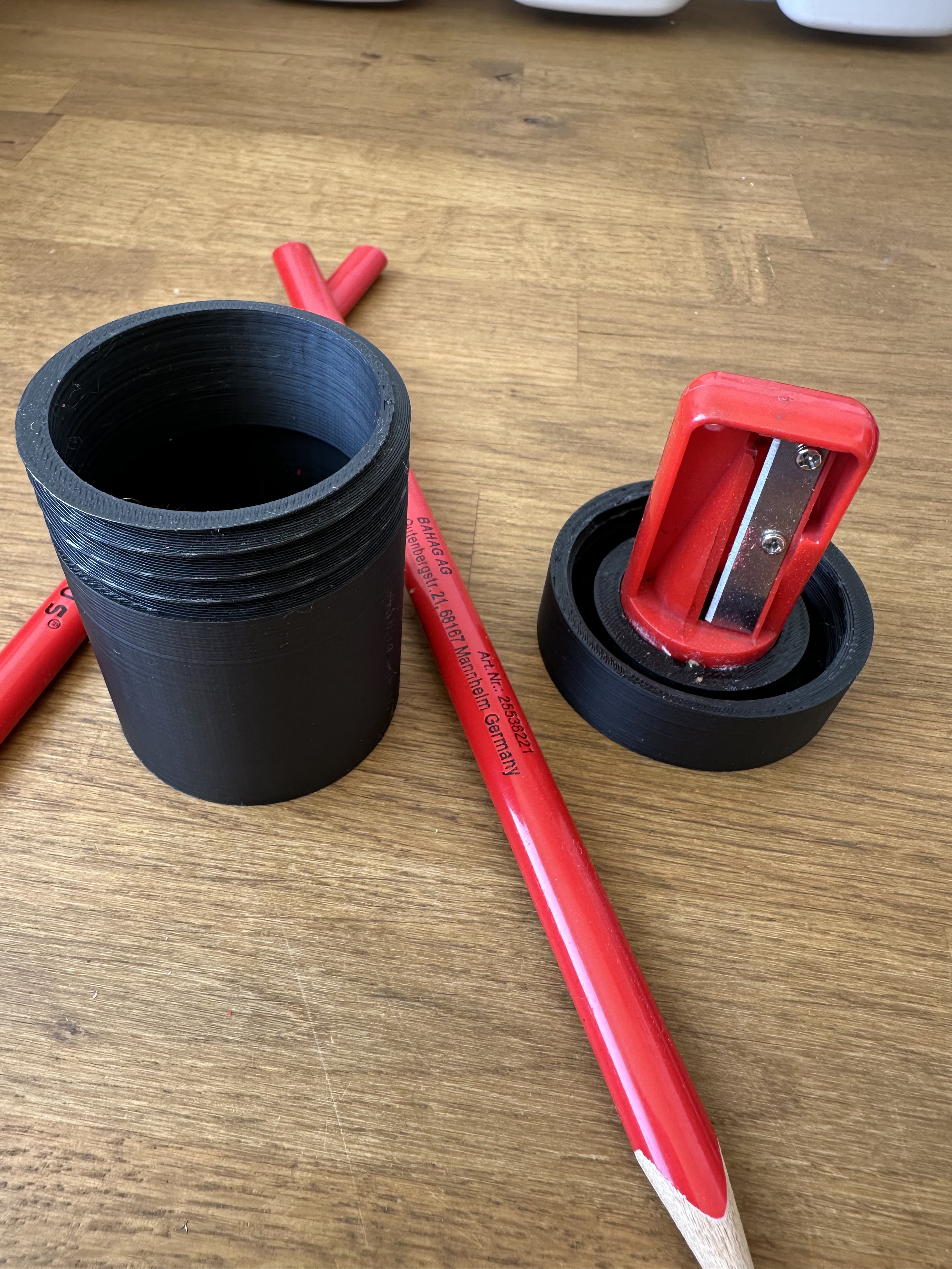 Container for Carpenter/Oval Pencil Sharpener — miniatura 3