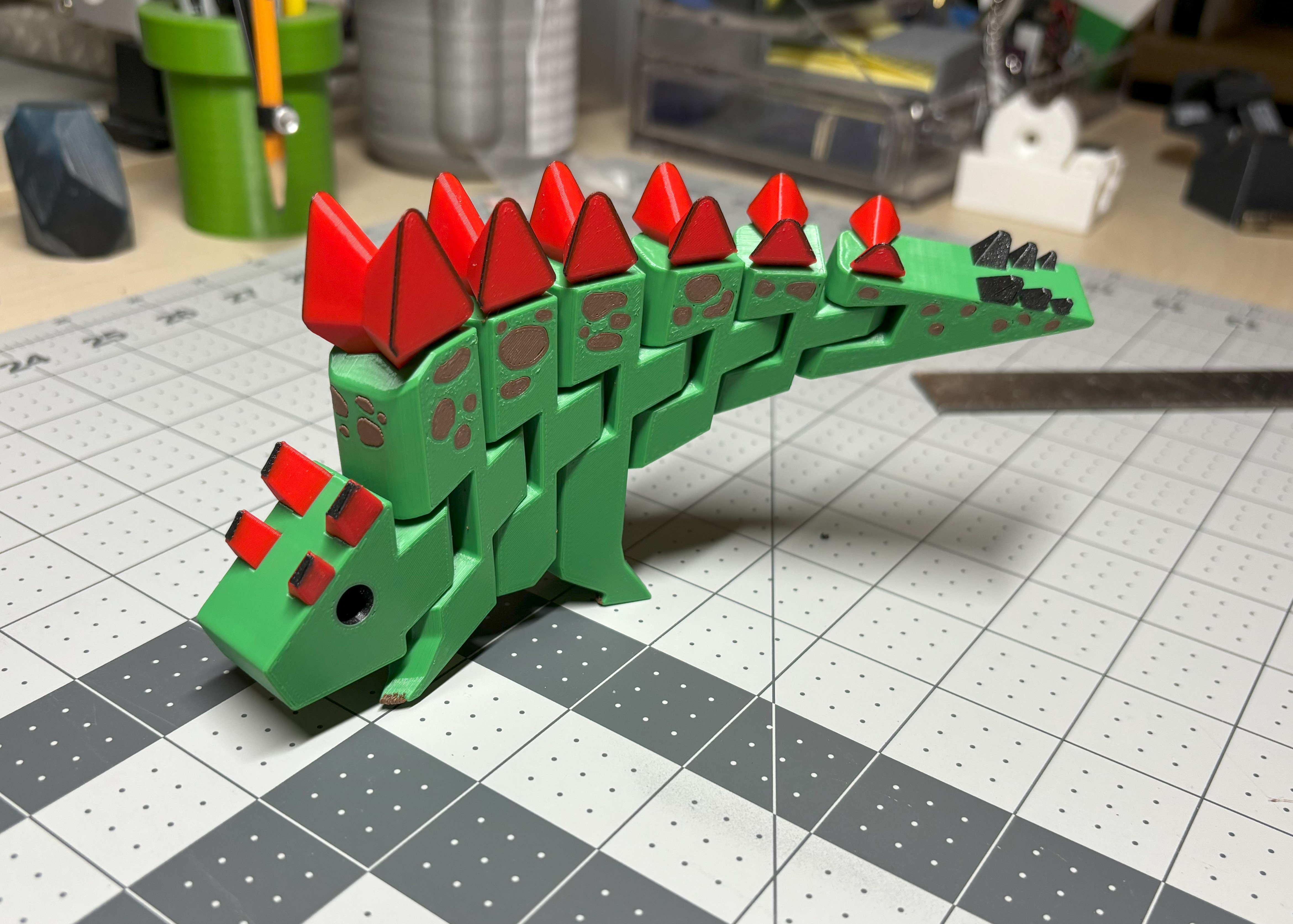 FlexiDinos Günther the flexi Stegosaurus - 5 color XL profile