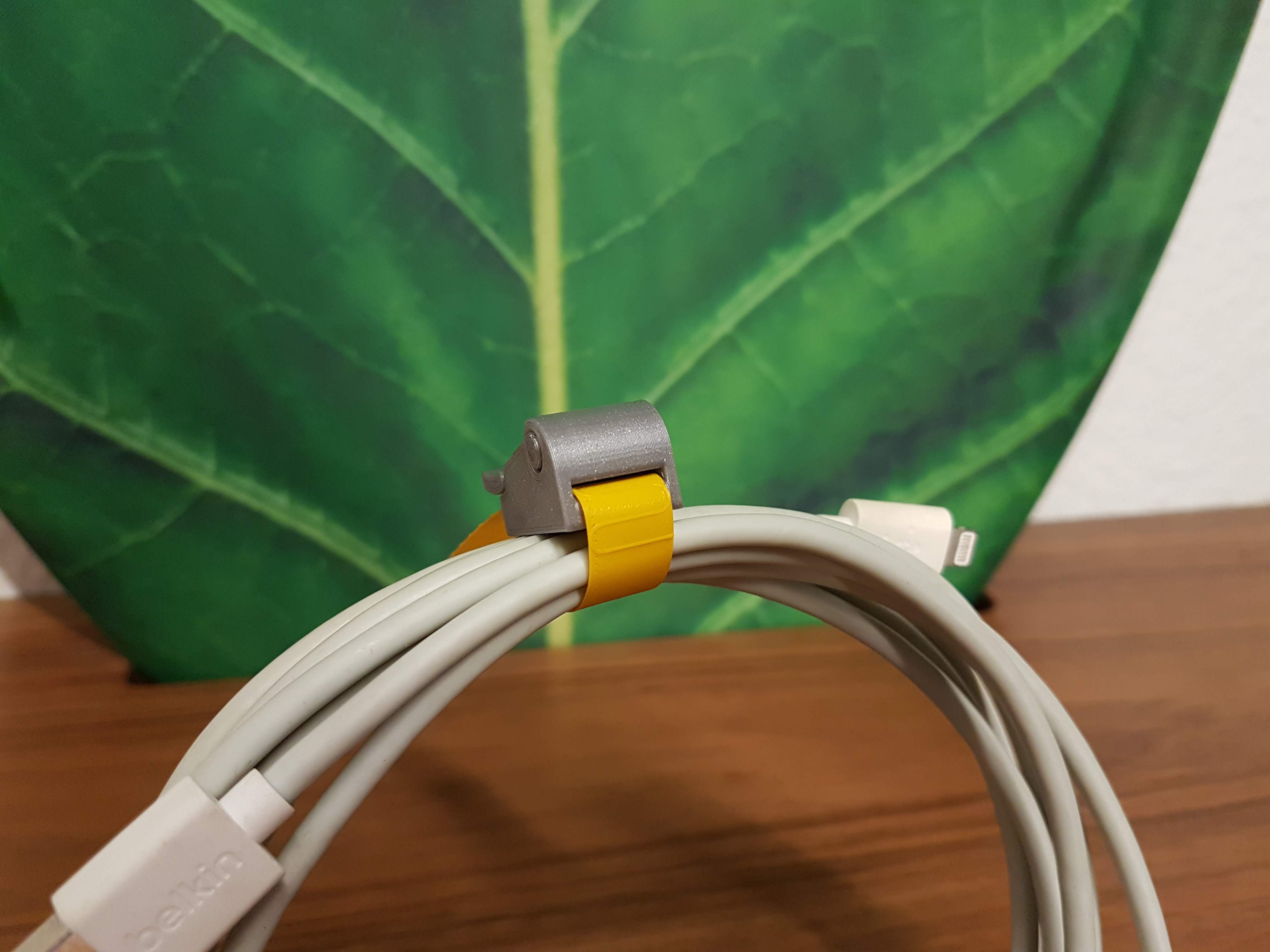 Hanging Extension Cord Storage Strap (TPU) by JohnMartin, Download free  STL model