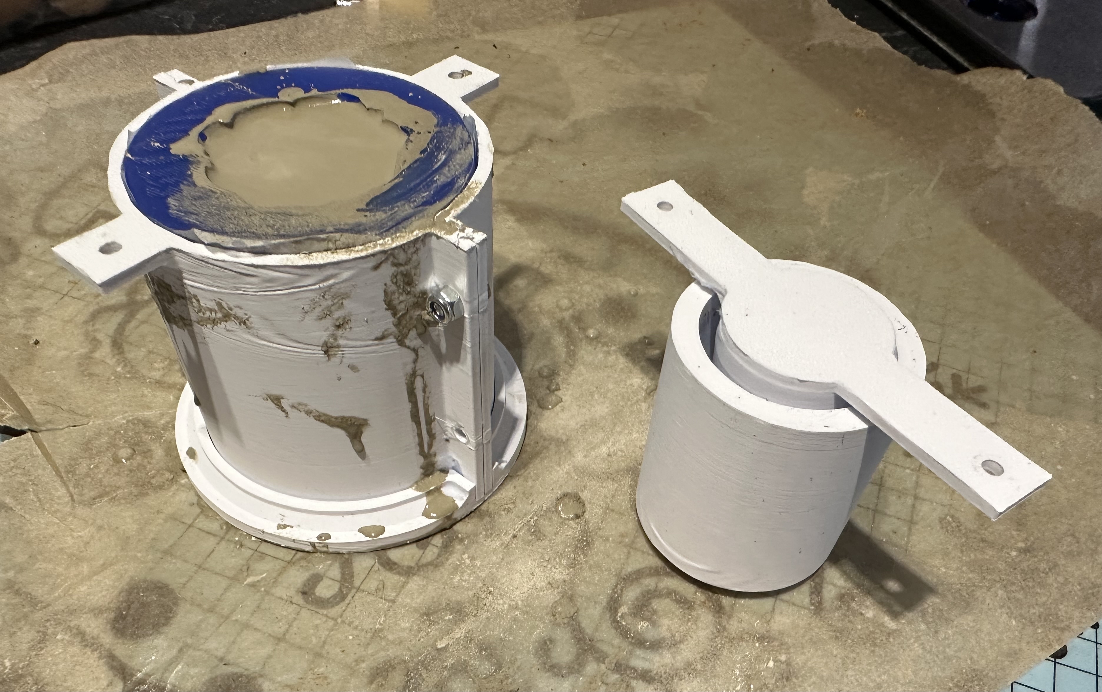 Silicon/concrete mold for candleholders and other stuff