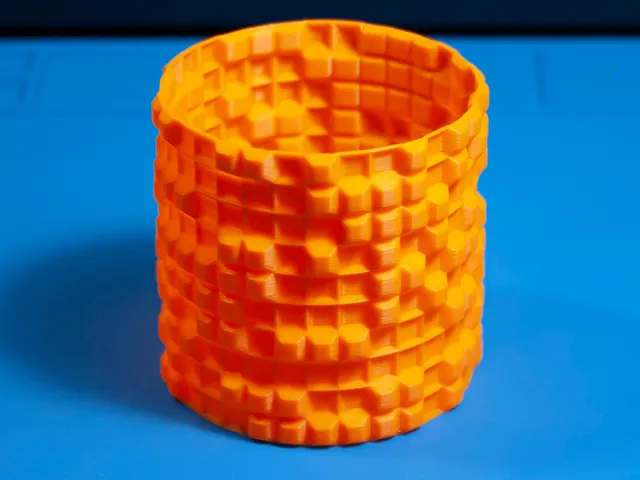Random sqare pattern cup (vase mode)
