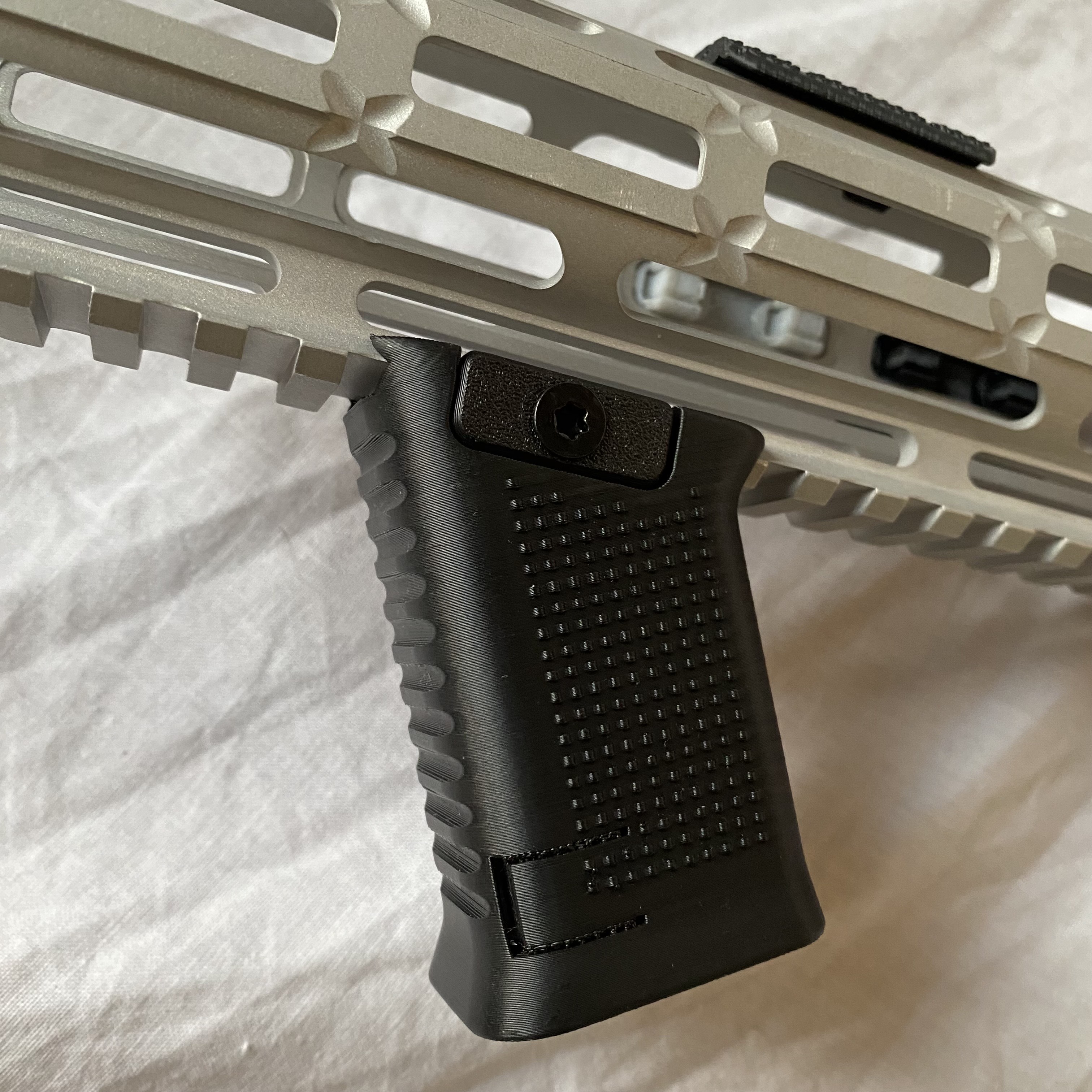 Angled Picatinny Foregrip