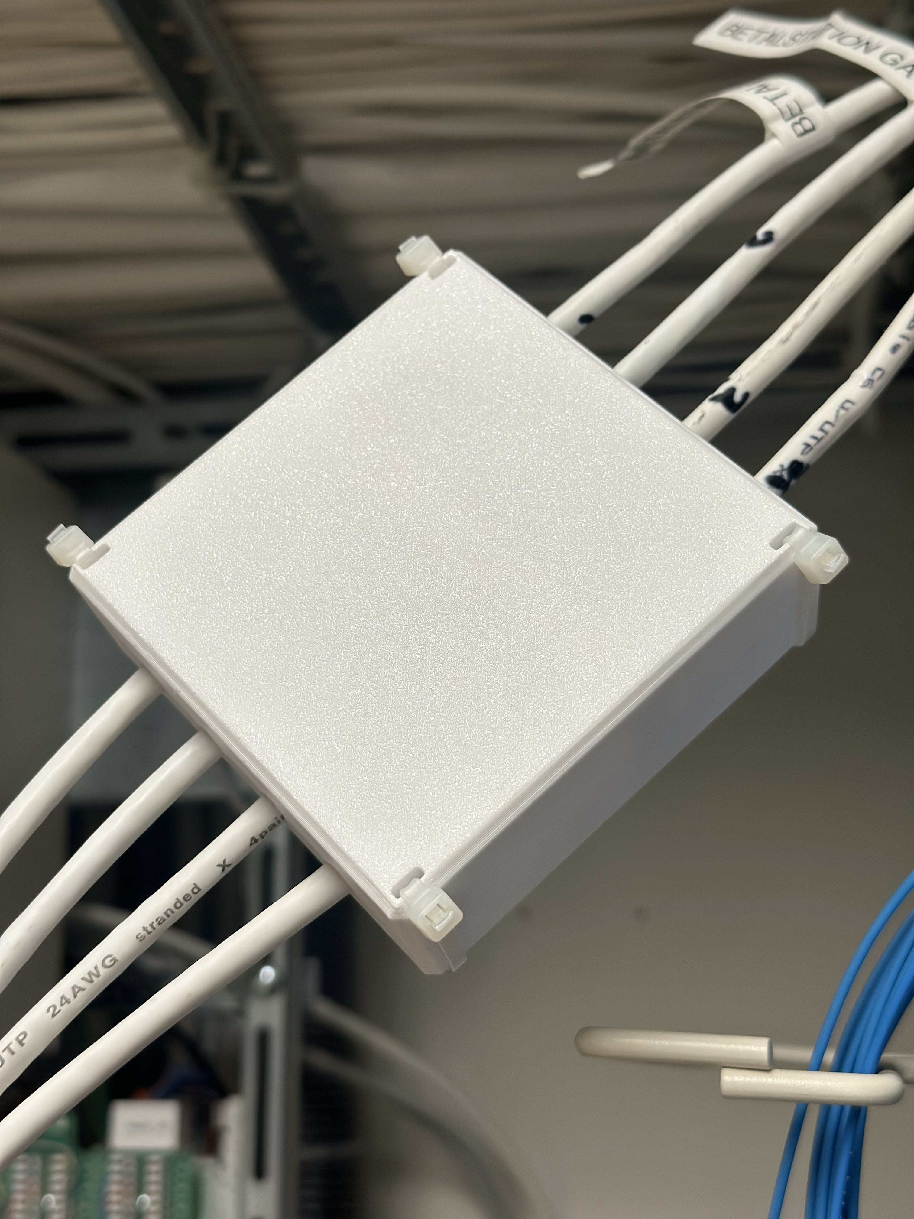Miniatura 2 do modelo 3D Keystone Split Box