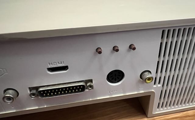 Amiga 1000 rear panel for RGB2HDMI HDMI output