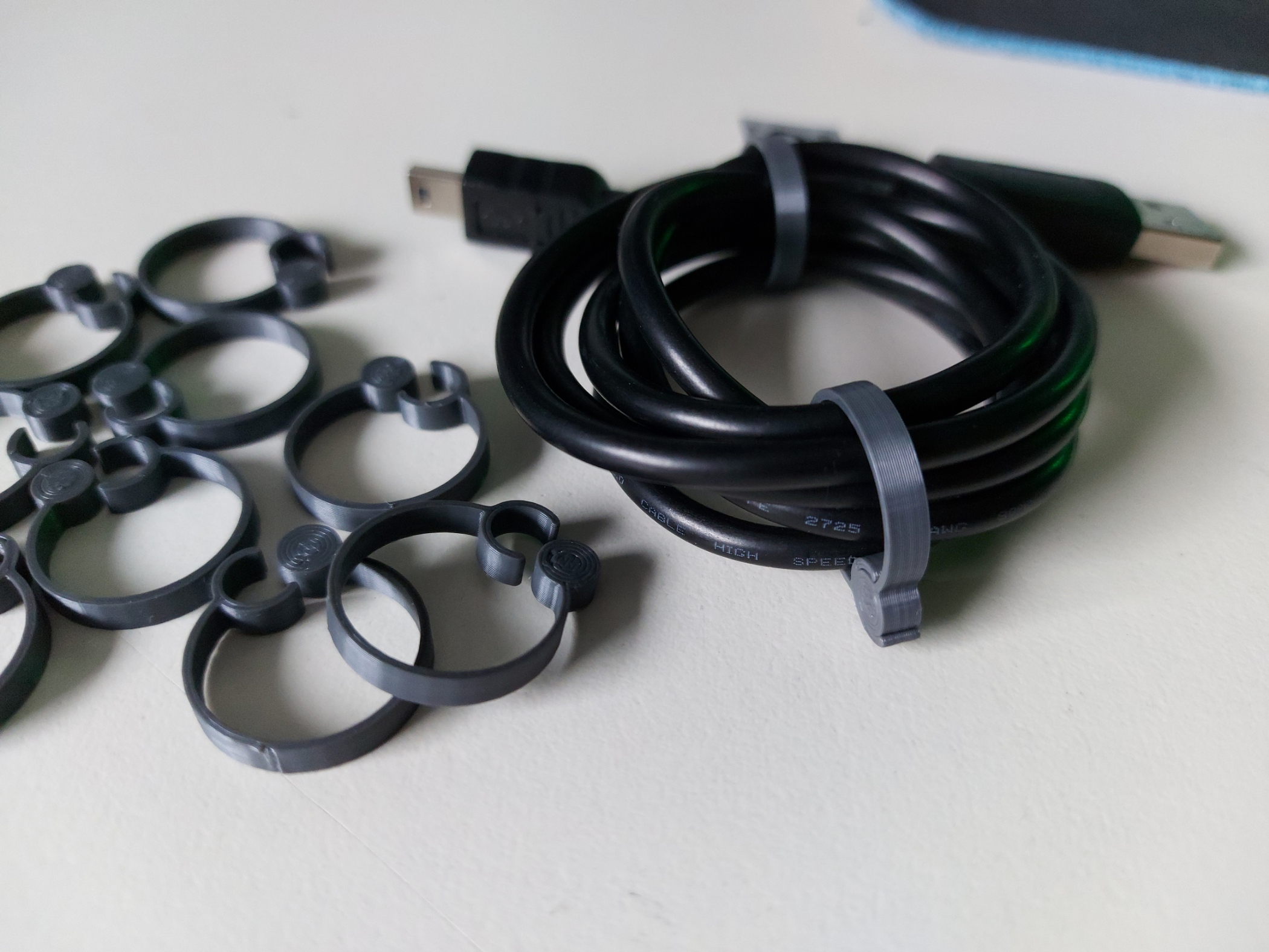 Best Cable Clips by llucon Download free STL model