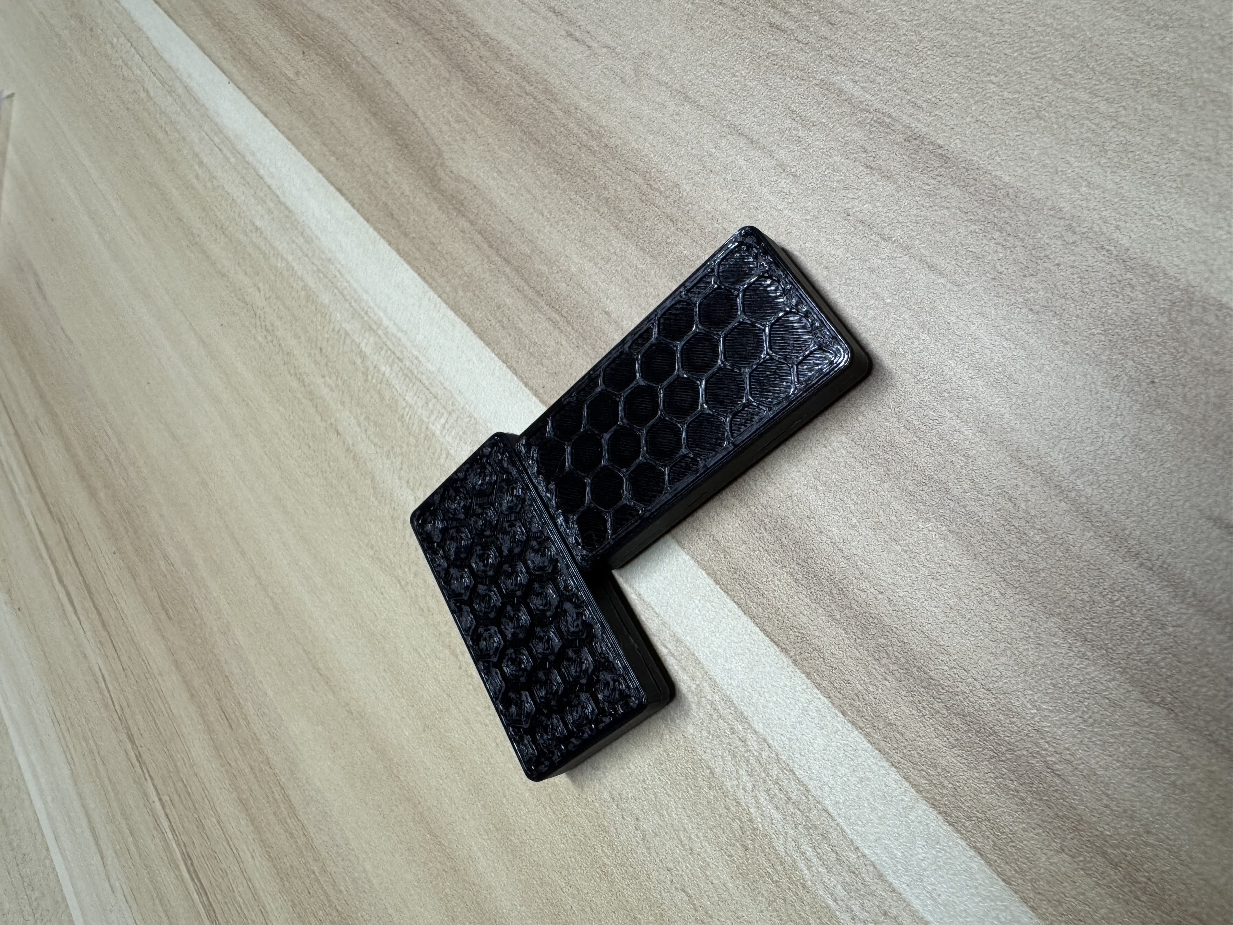 Miniatura 4 do modelo 3D Hex Pattern Magnetic Fidget Brick
