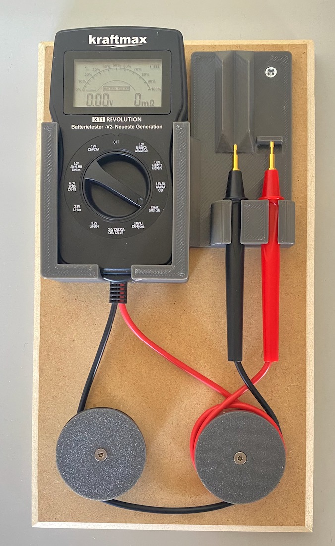 Wall mount for "Kraftmax XT1 Revolution Battery Tester V2"