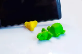 Elephant Keychain / Smartphone Stand