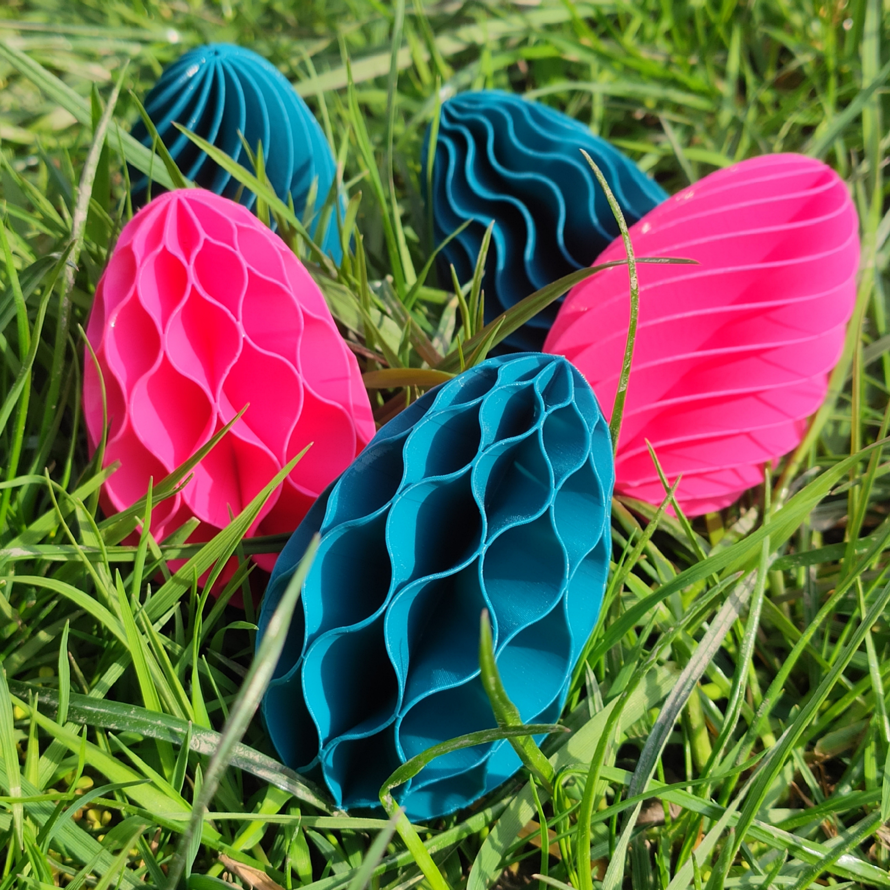 Miniatura 2 do modelo 3D Wavy Easter Eggs
