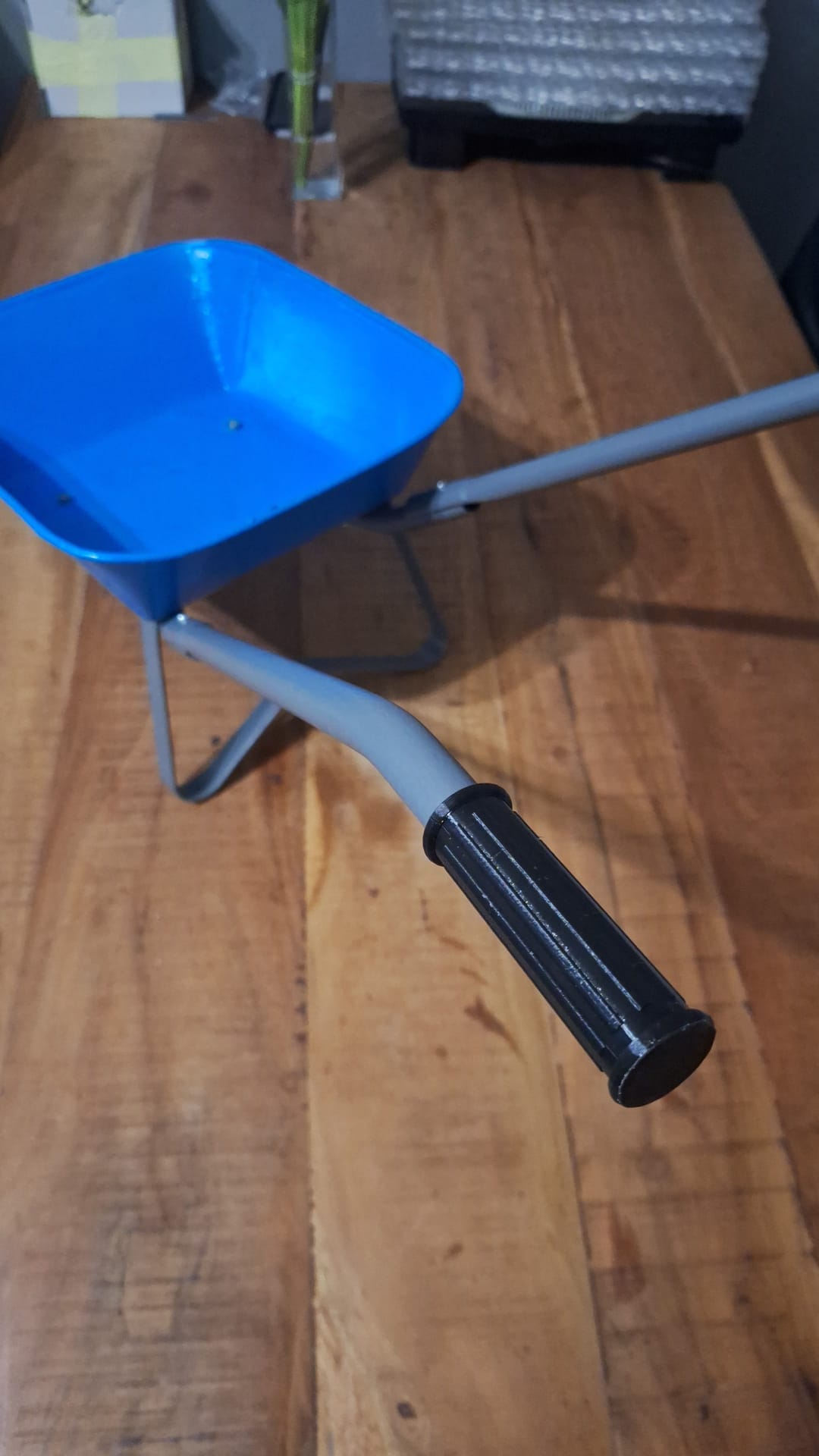 wheelbarrow handle for kids