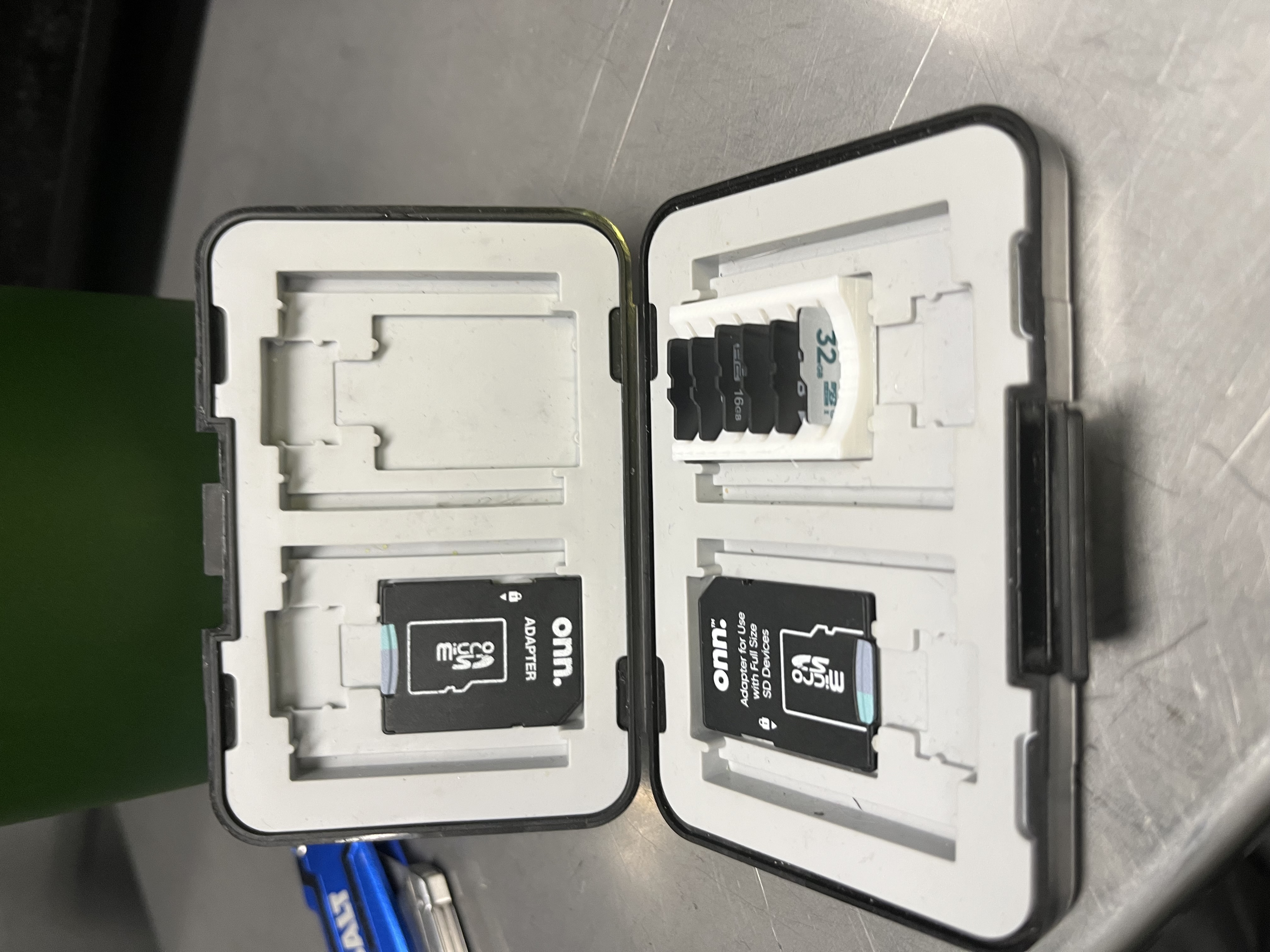 SD slot , MicroSD storage