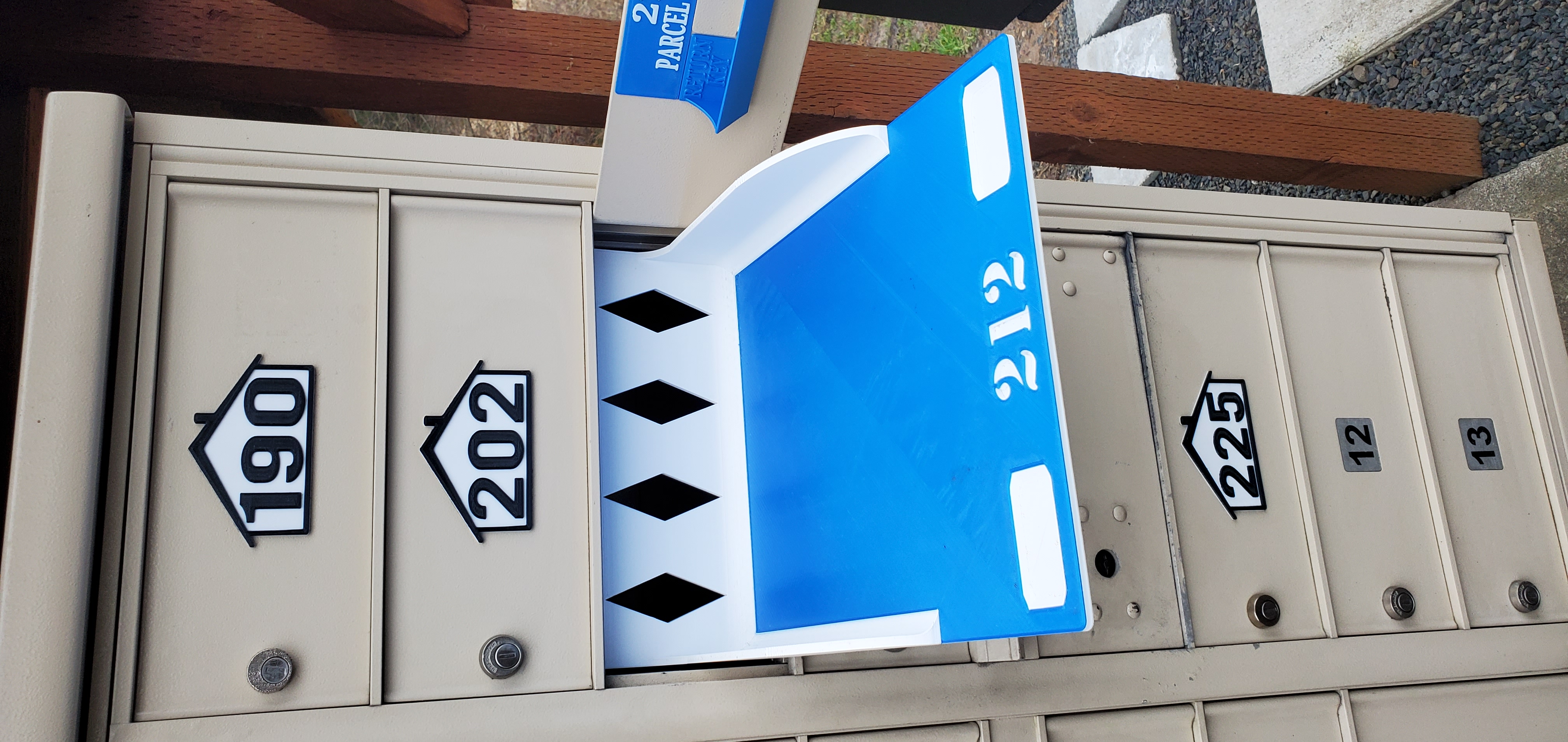 Mailbox (community) CBU mail slot slider