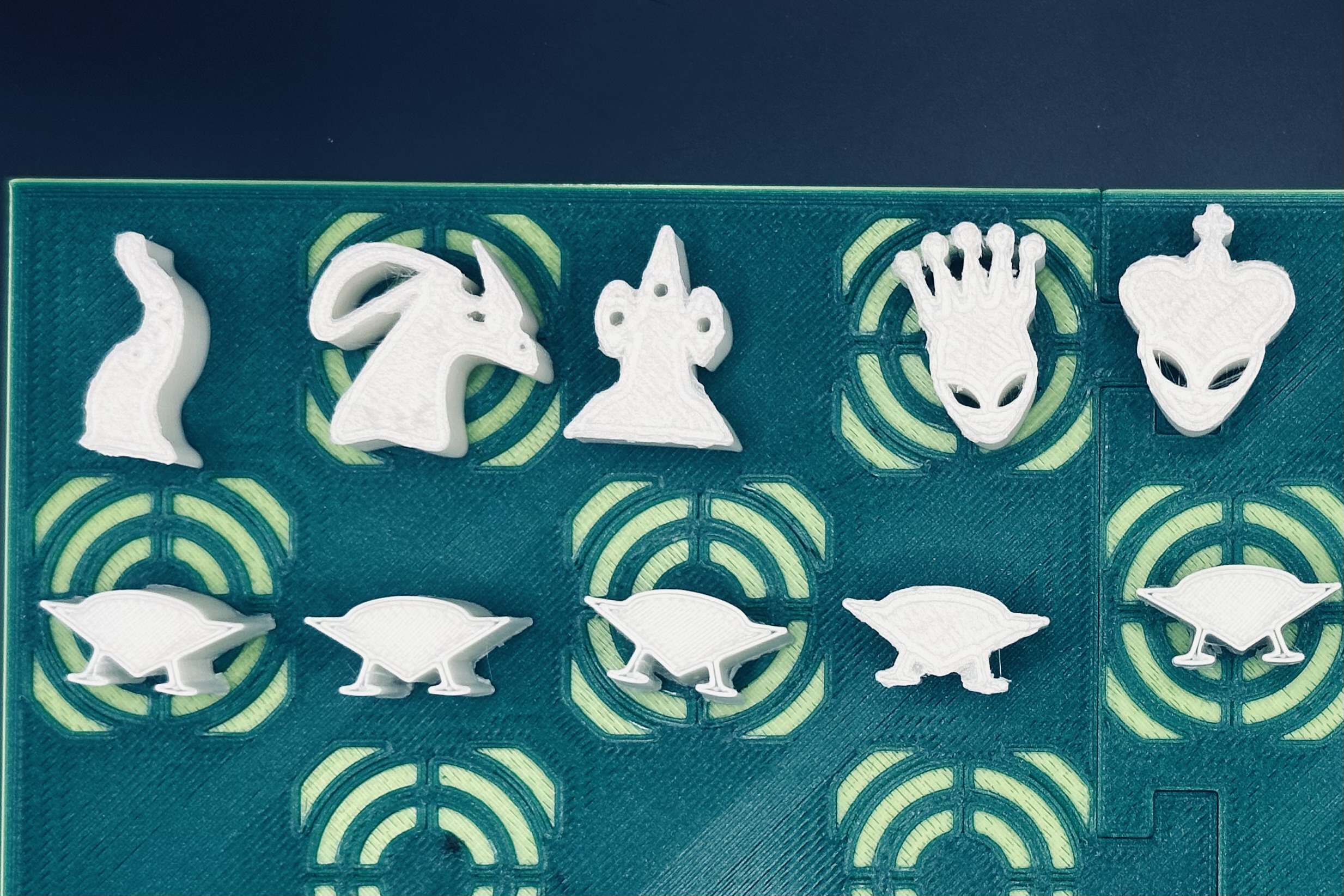 Royal Alien Chess Pieces